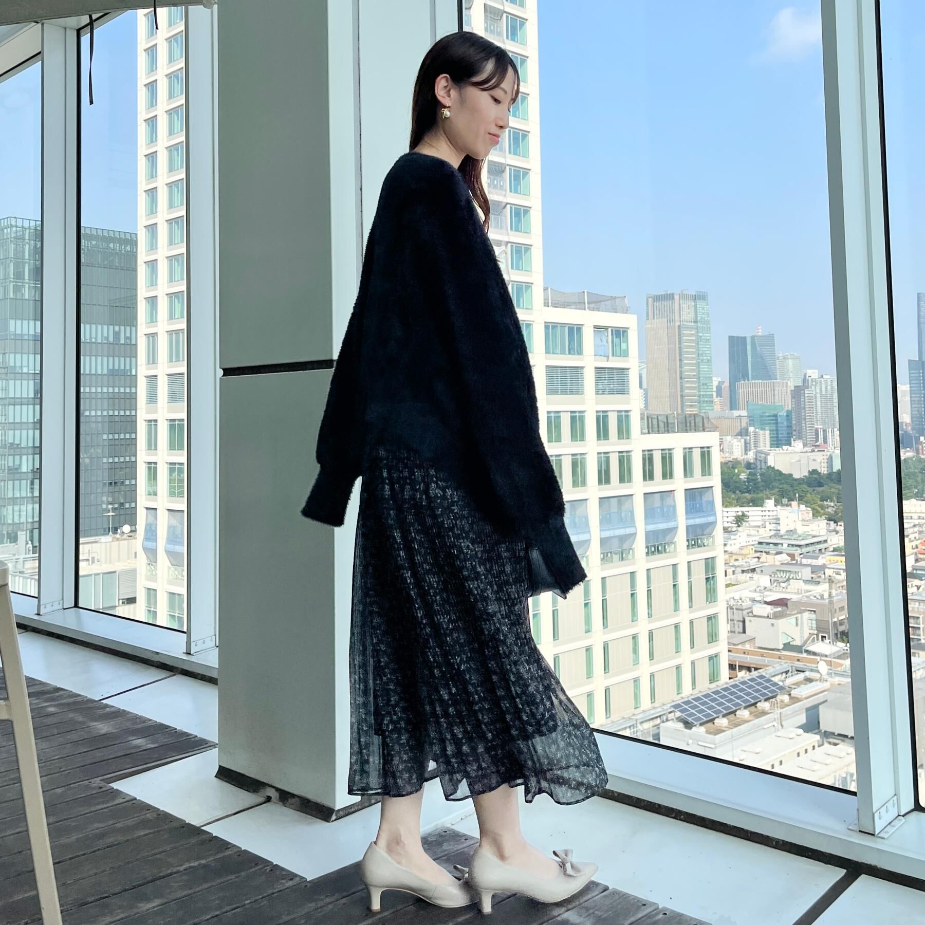 Couture broach「【高見え・大人可愛い】ビジューリボン釦 前後2WAYフェザーカーディガントップス」|カーディガン|