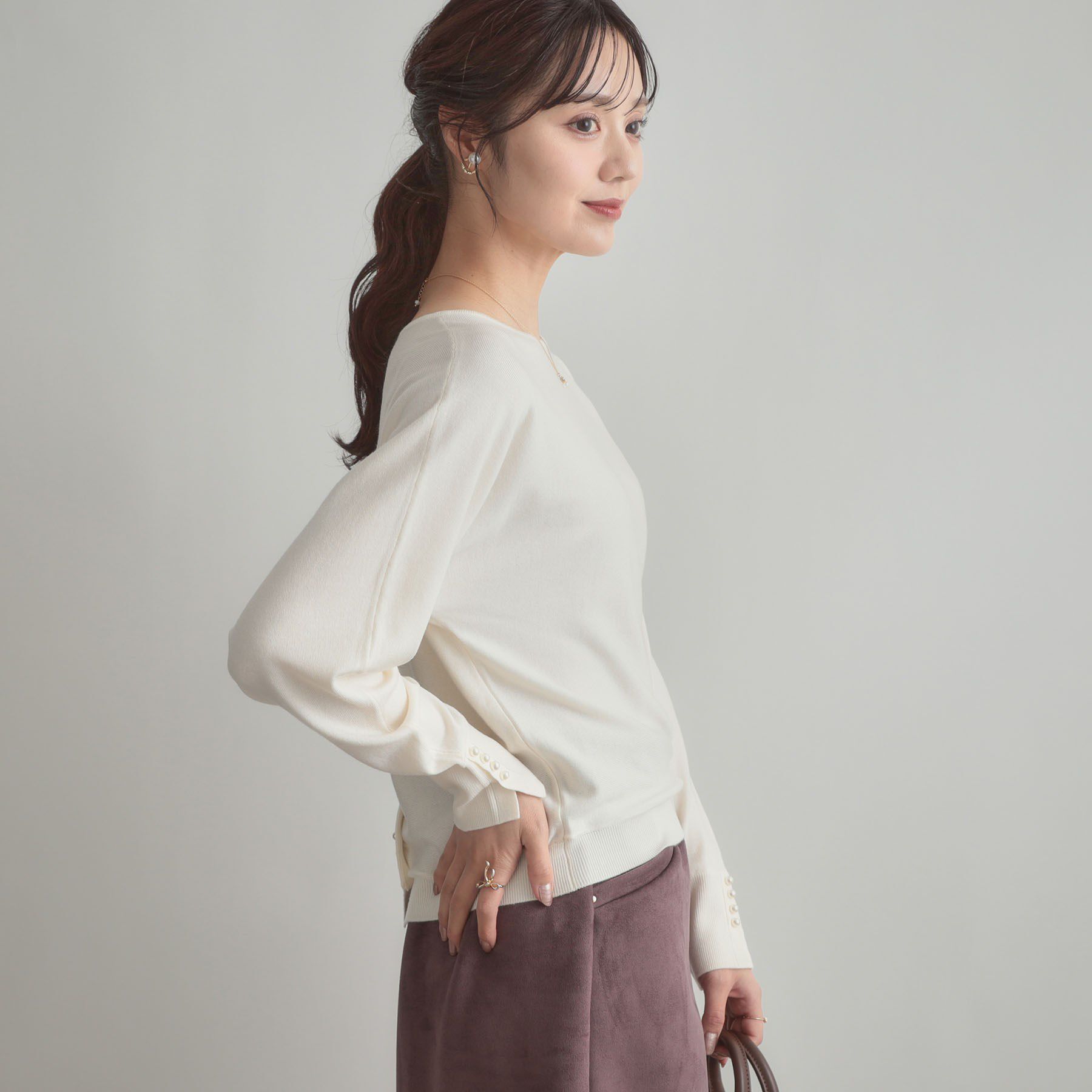 Couture broach「【大人上品・通勤・前後2WAY】バックパール調ドルマンニット」|ニット・セーター|