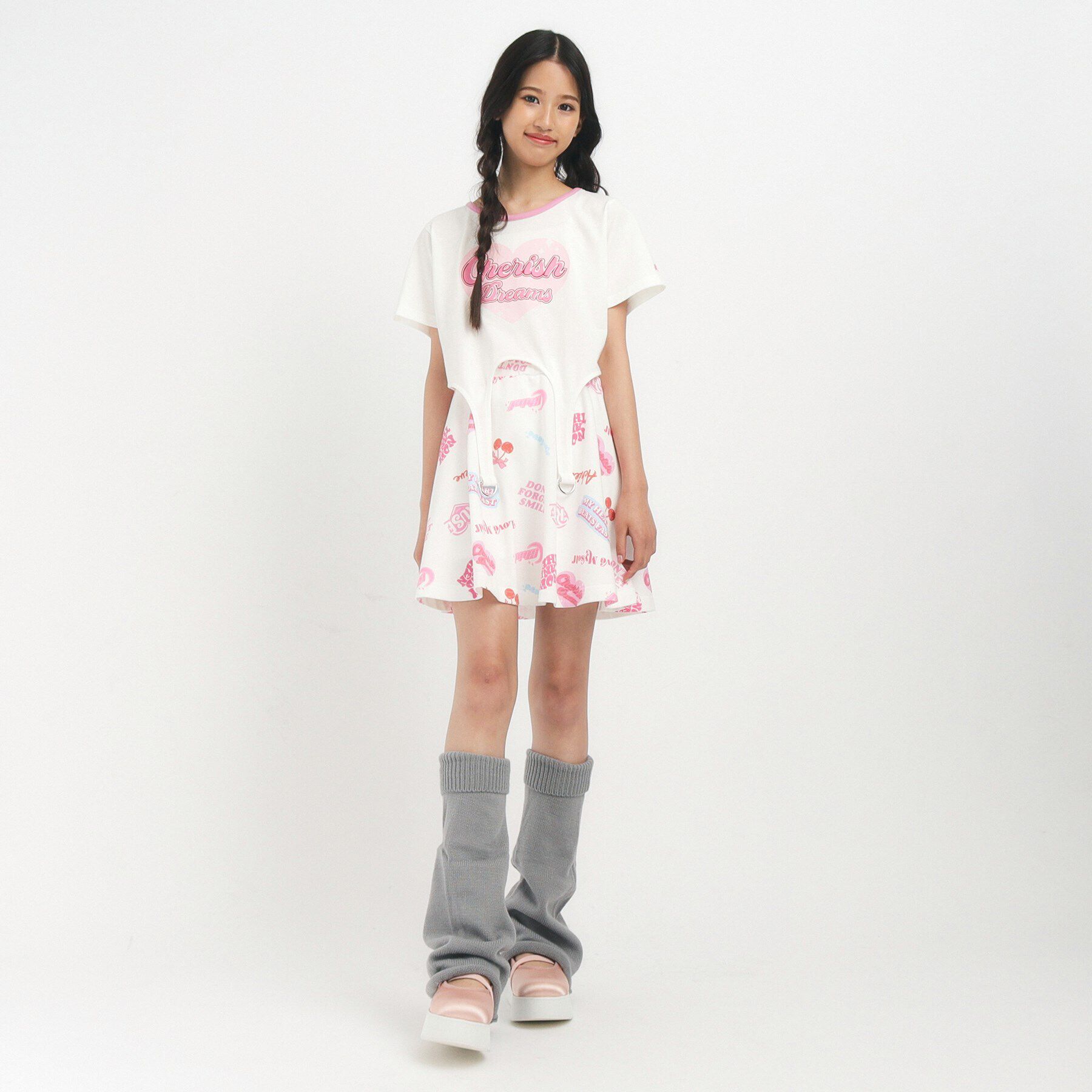 PINK-latte「【るーつくコラボ/ニコラ9月号掲載】ベルトデザインコンパクトTシャツ」|Tシャツ・カットソー|