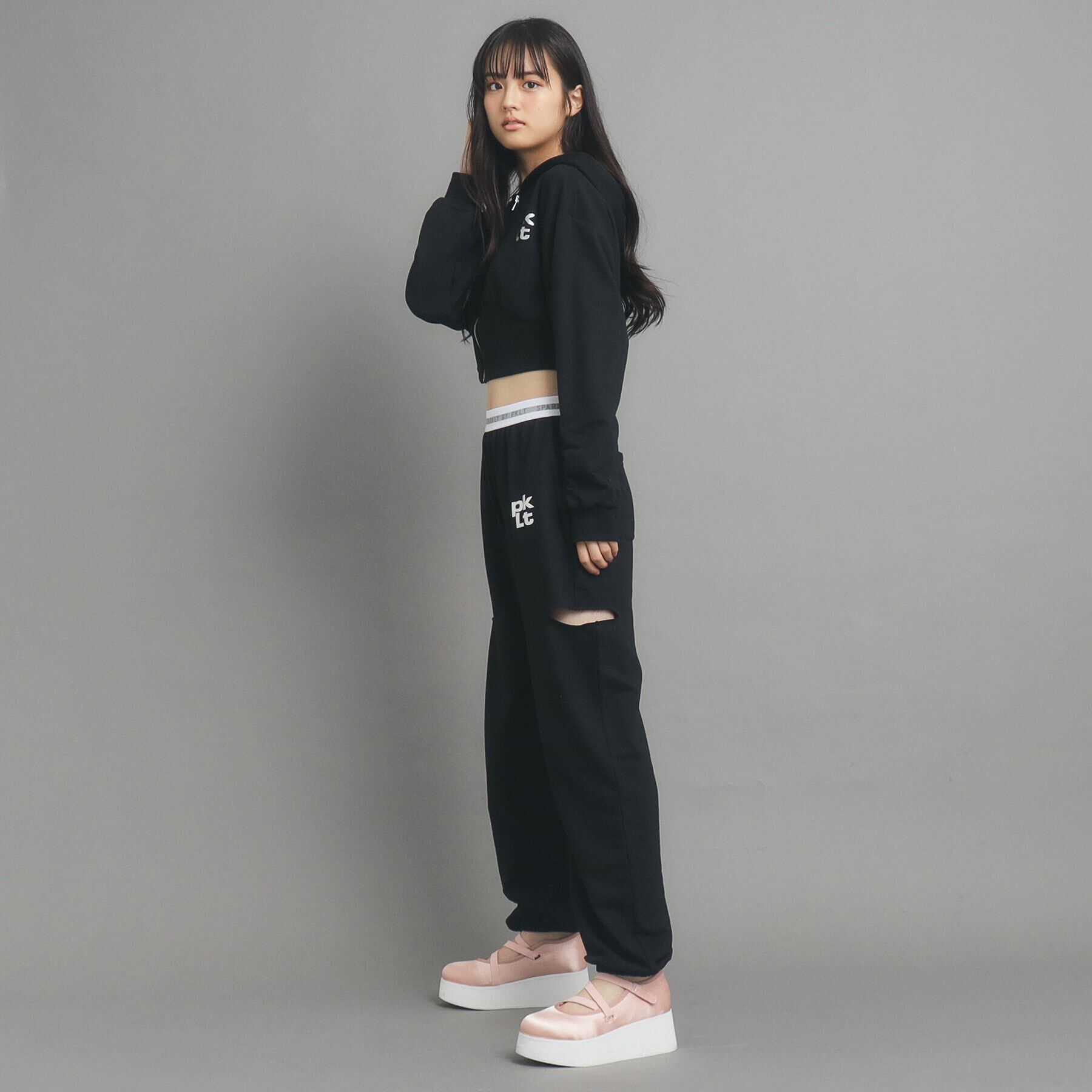 PINK-latte「【130cmあり】ショート丈フードジップパーカ」|パーカー|