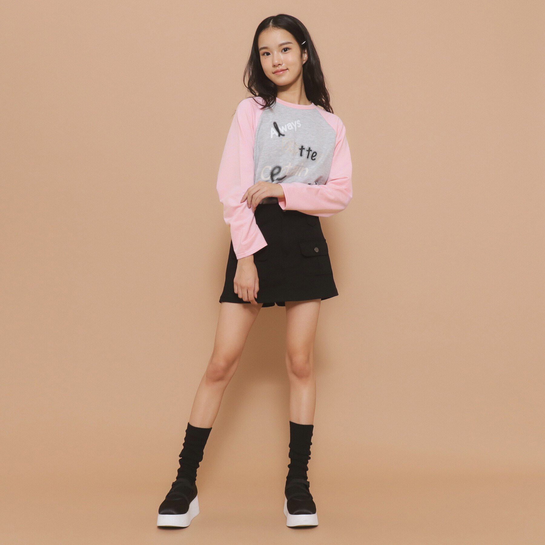 PINK-latte「【130cmあり】グラフィックロゴ ラグランTシャツ」|Tシャツ・カットソー|