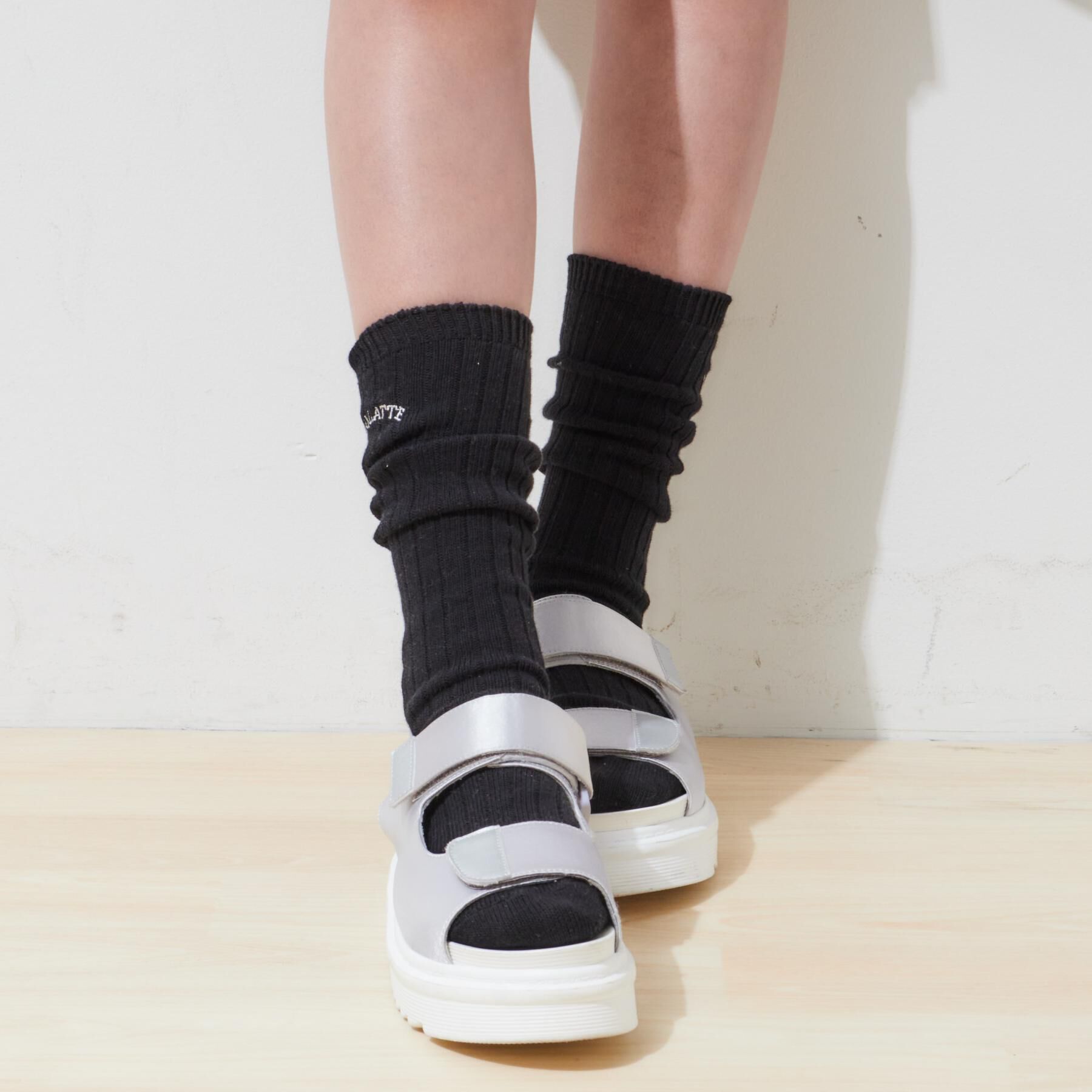 PINK-latte「【30cm丈】カレッジロゴルーズソックス」|ソックス|