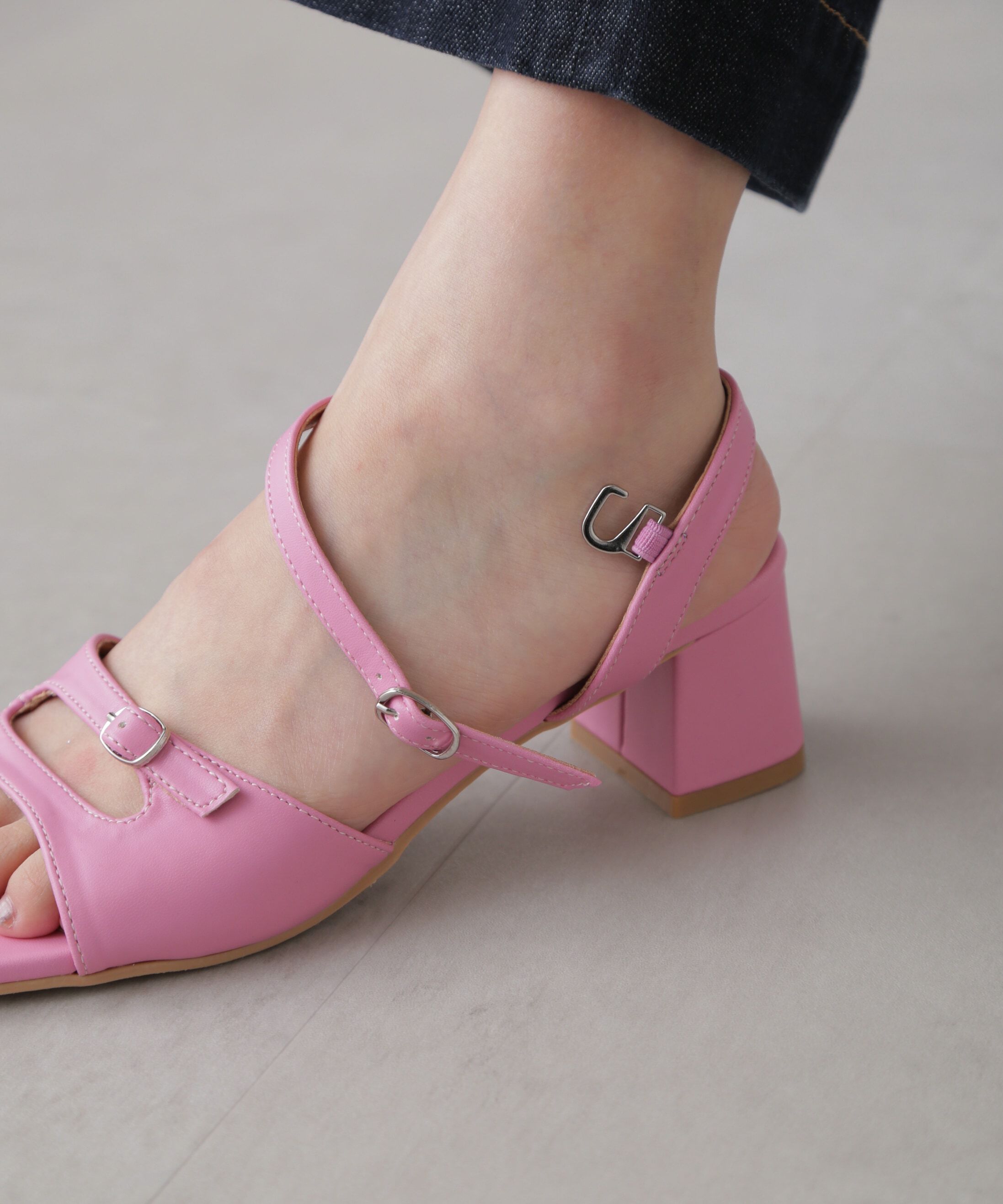  「ストラップサンダル」|その他|