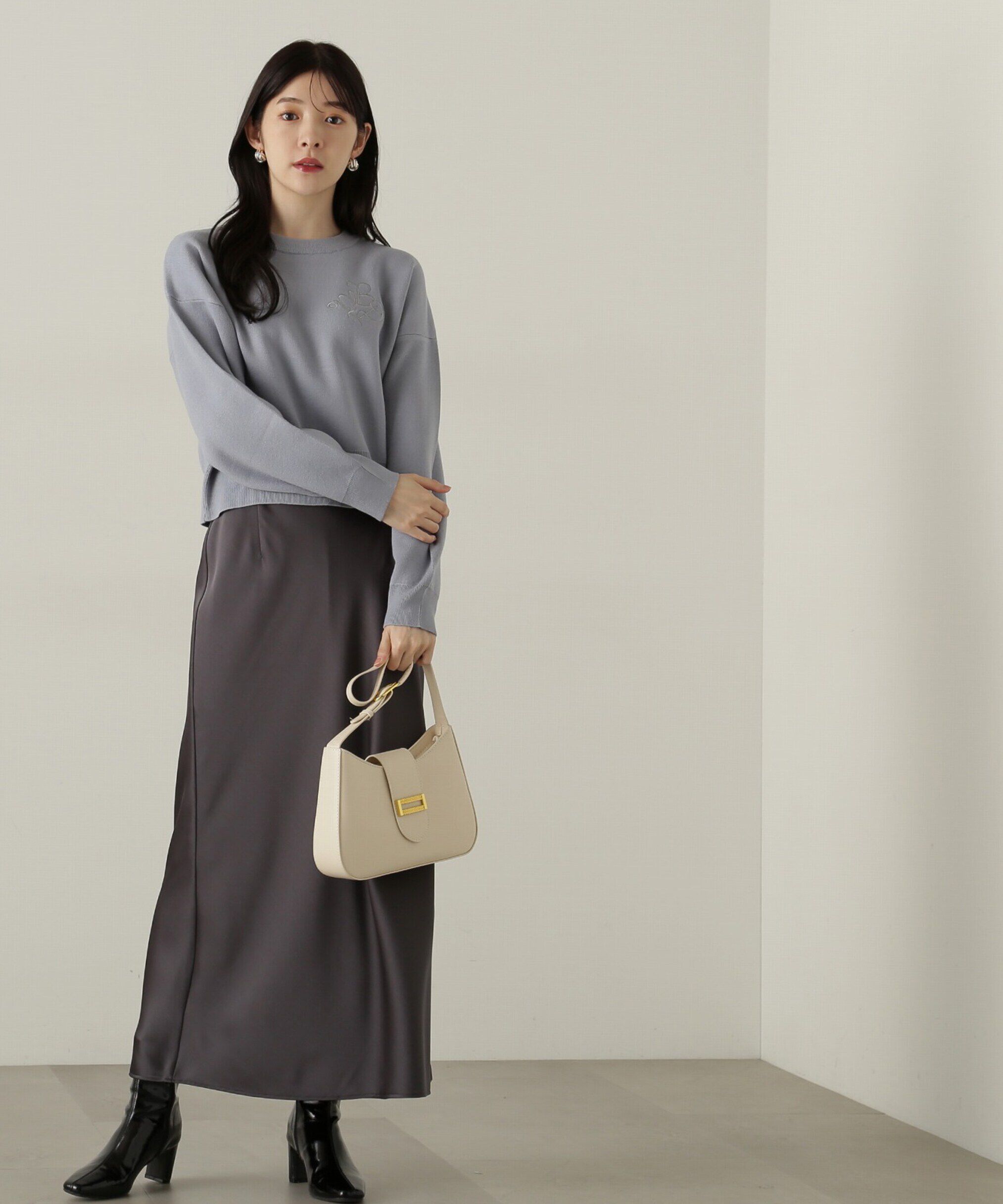 PROPORTION BODY DRESSING「スリット入りサテンナロースカート　24AW」|スカート|