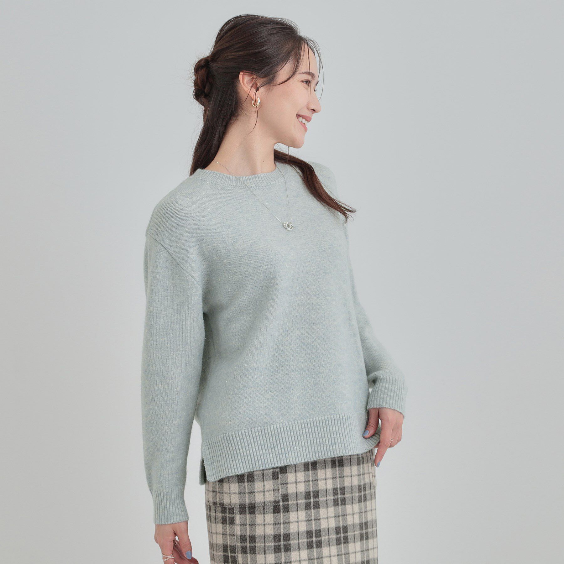 SHOO･LA･RUE「【S-LL/洗濯機可】キラキラ光るラメが上品　クルーネックニット」|ニット・セーター|