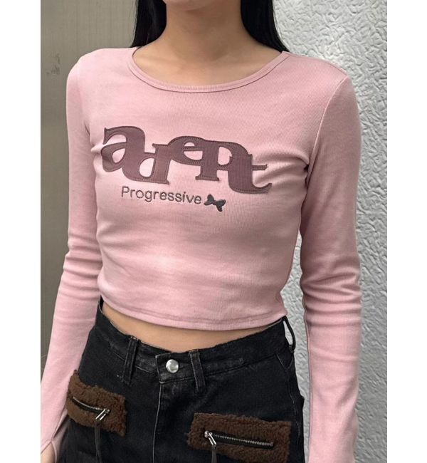 EMODA「ロゴパッチクロップロングスリーブTシャツ」|Tシャツ・カットソー|