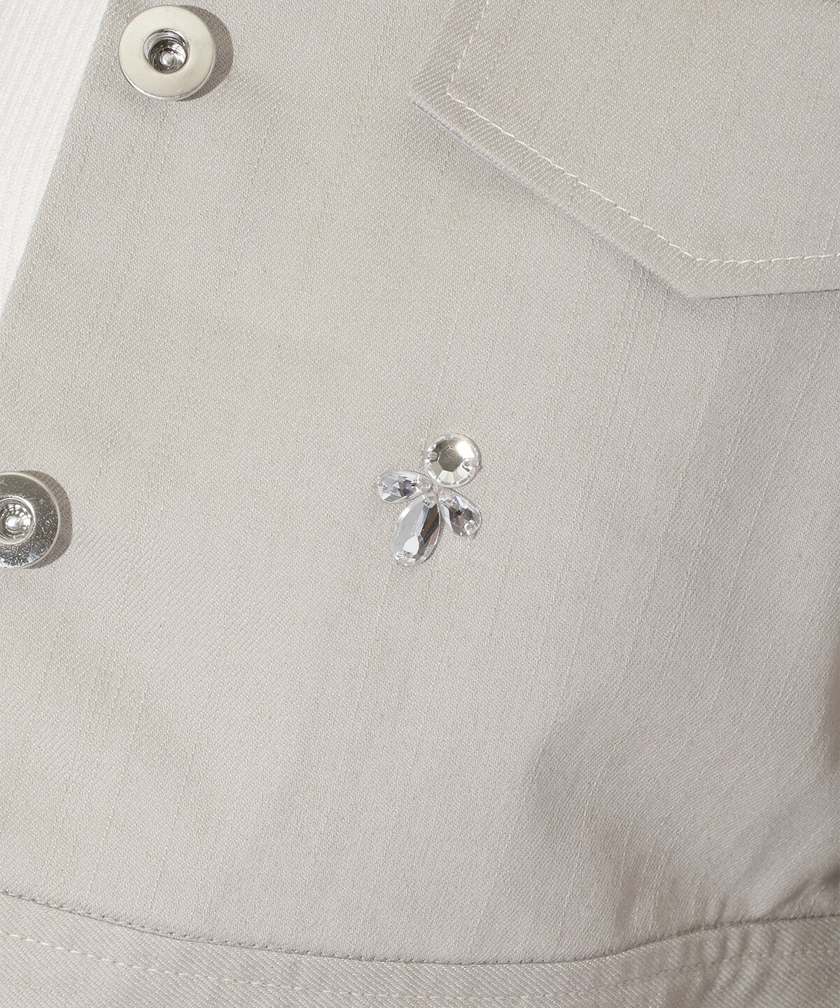 アンドクチュール「ビジュー付きデニムジャケット」|デニムジャケット|