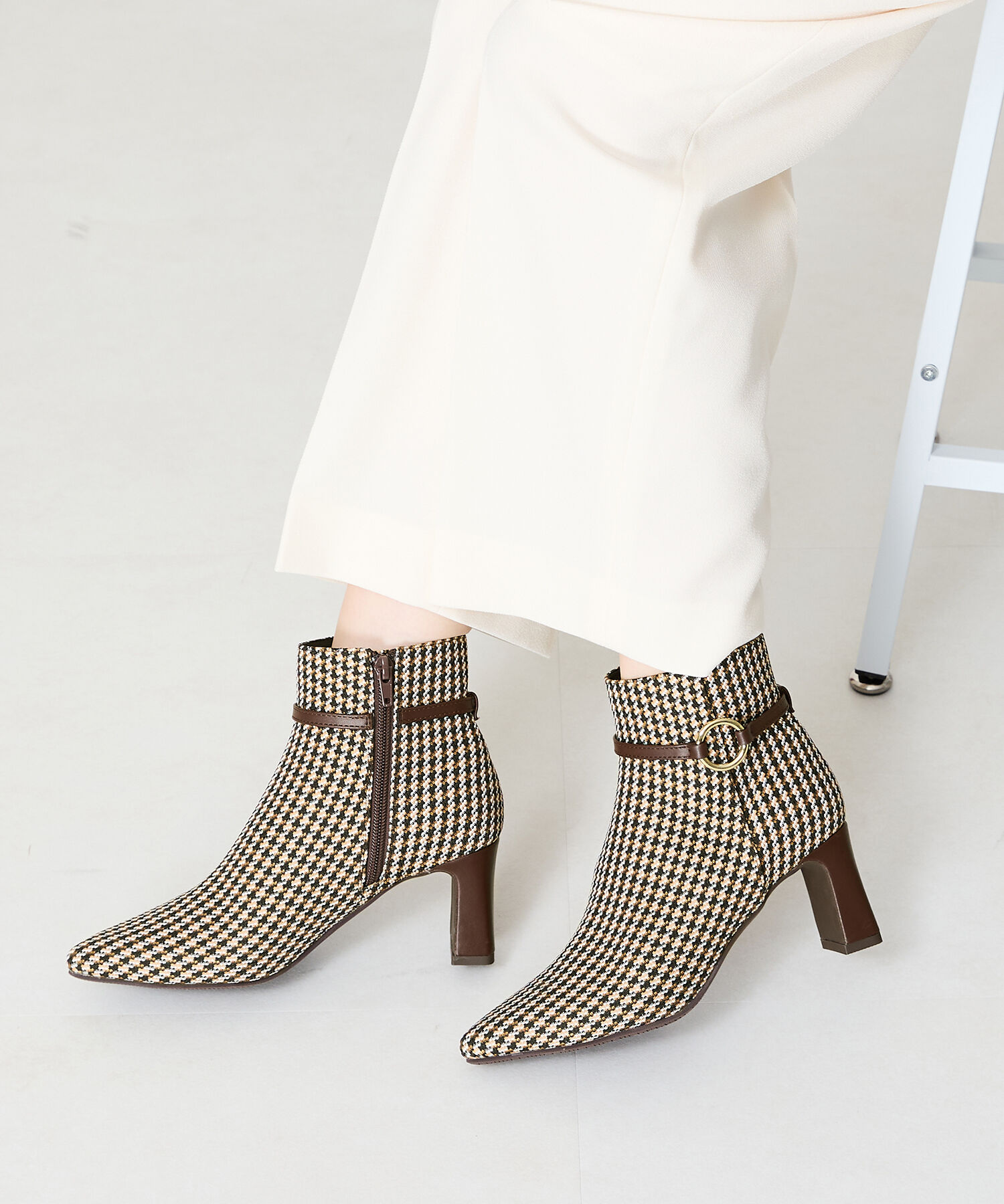 ORiental TRaffic「●2024秋冬新作●リングデザインポインテッドトゥブーツ/41409」|ショートブーツ|BROWN