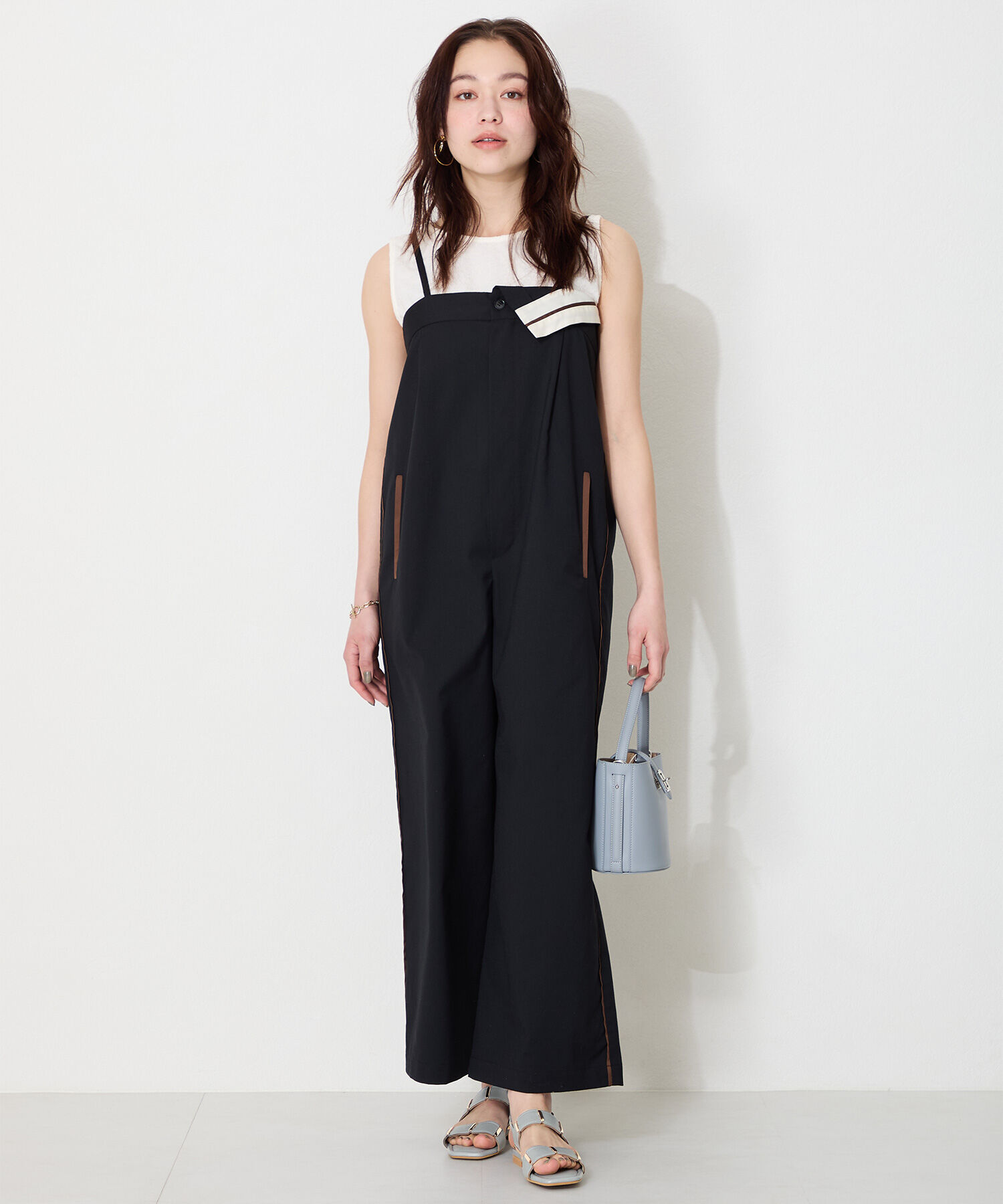 WA Oriental TRaffic「●2025春夏新作●ゴールドモチーフフラットサンダル/52211 サンダル フラット スクエアトゥ クッション」|サンダル|