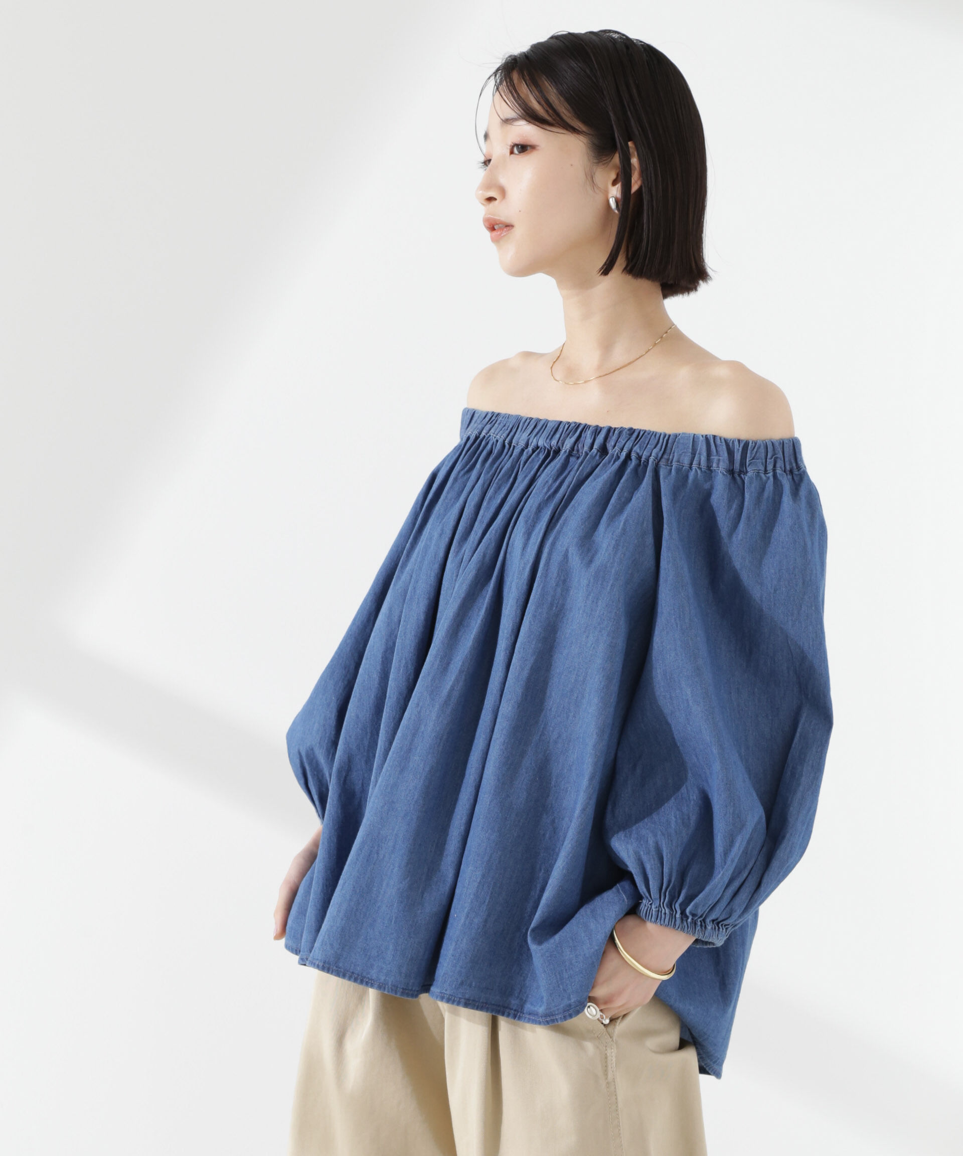 nano･universe「ライトデニムギャザーブラウス(セットアップ可)」|シャツ・ブラウス|