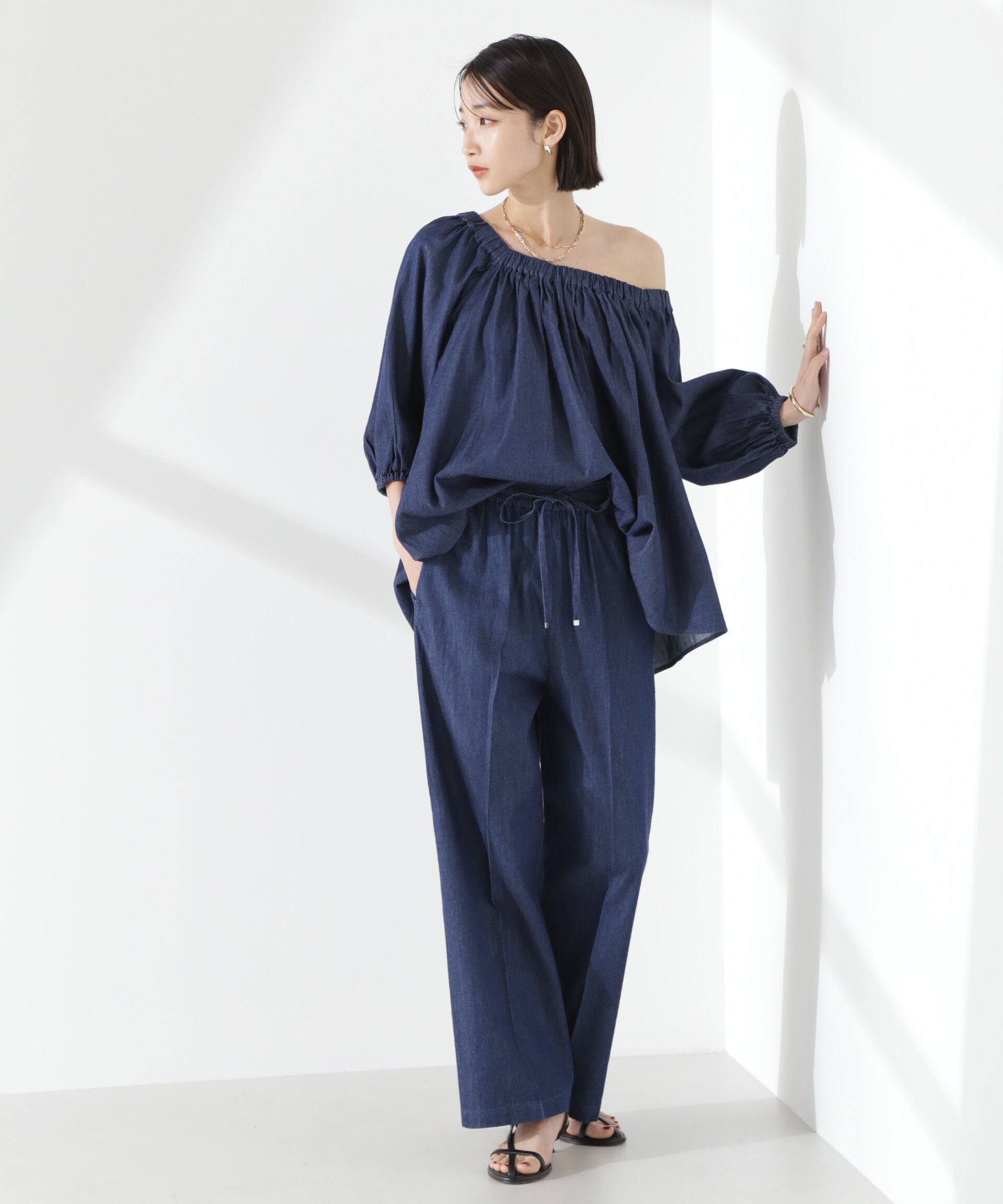 nano･universe「ライトデニムギャザーブラウス(セットアップ可)」|シャツ・ブラウス|
