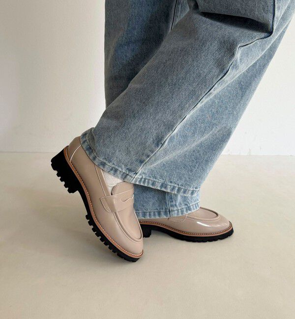 fredy emue「エナメルコインローファー」|その他|ベージュ