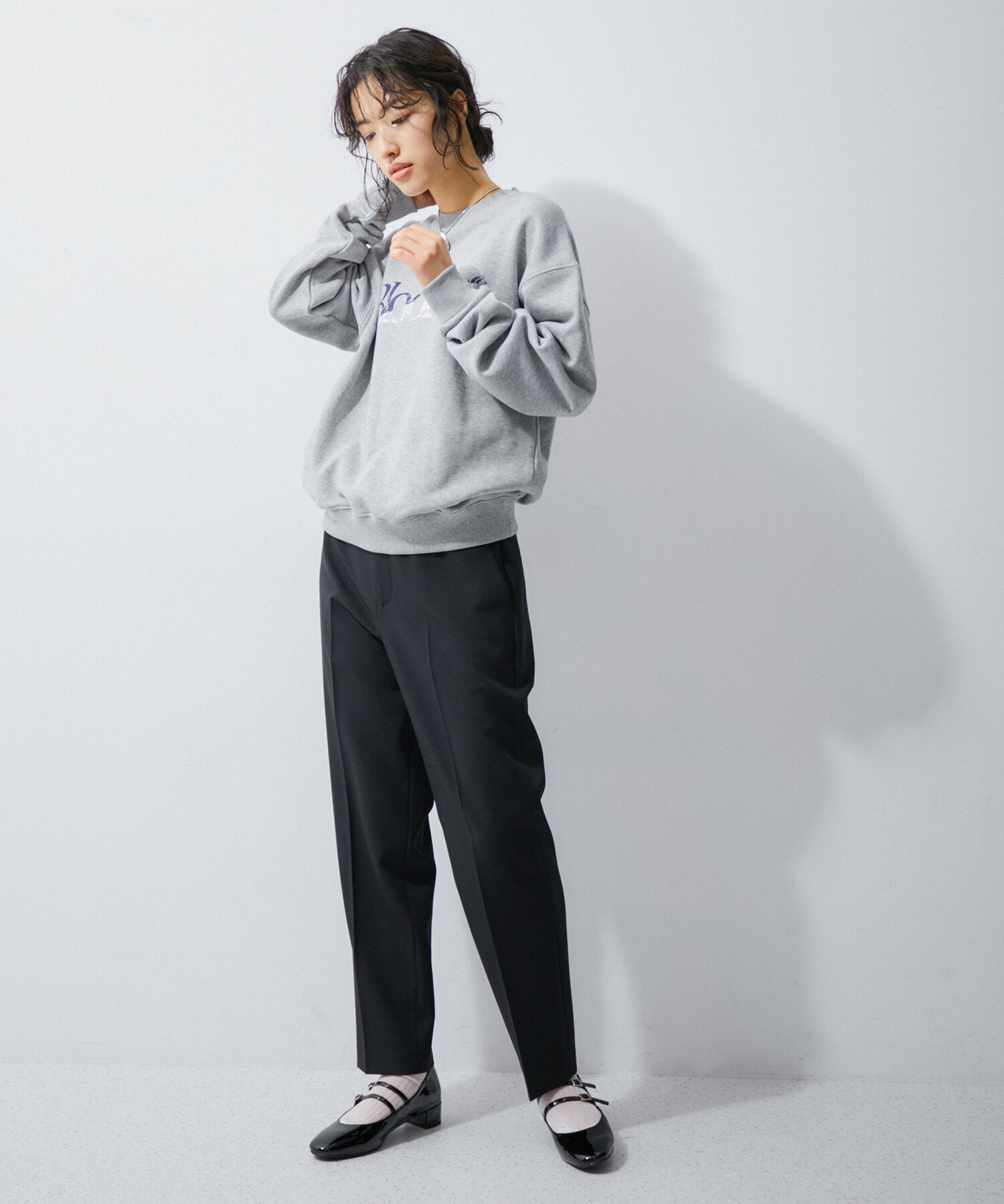 ADAM ET ROPE'「【サステナブル】スリムスラックス」|スラックス|