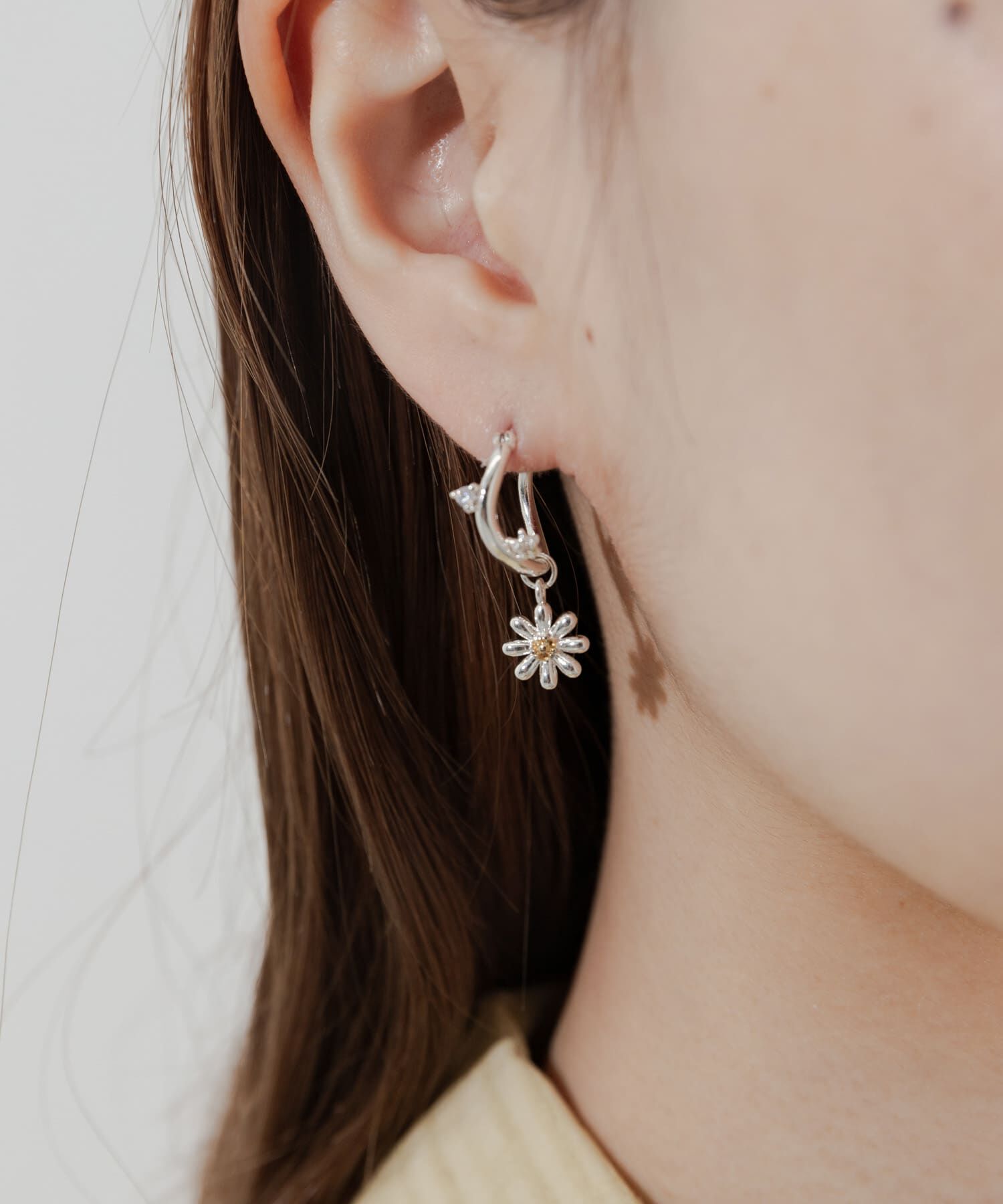 SMELLY「フラワーチャームデザインフープピアス」|ピアス|