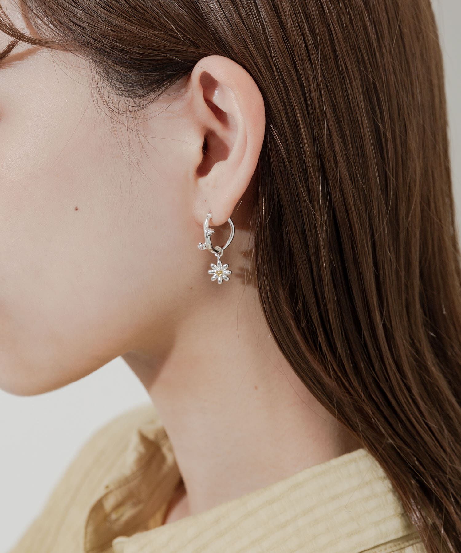 SMELLY「フラワーチャームデザインフープピアス」|ピアス|