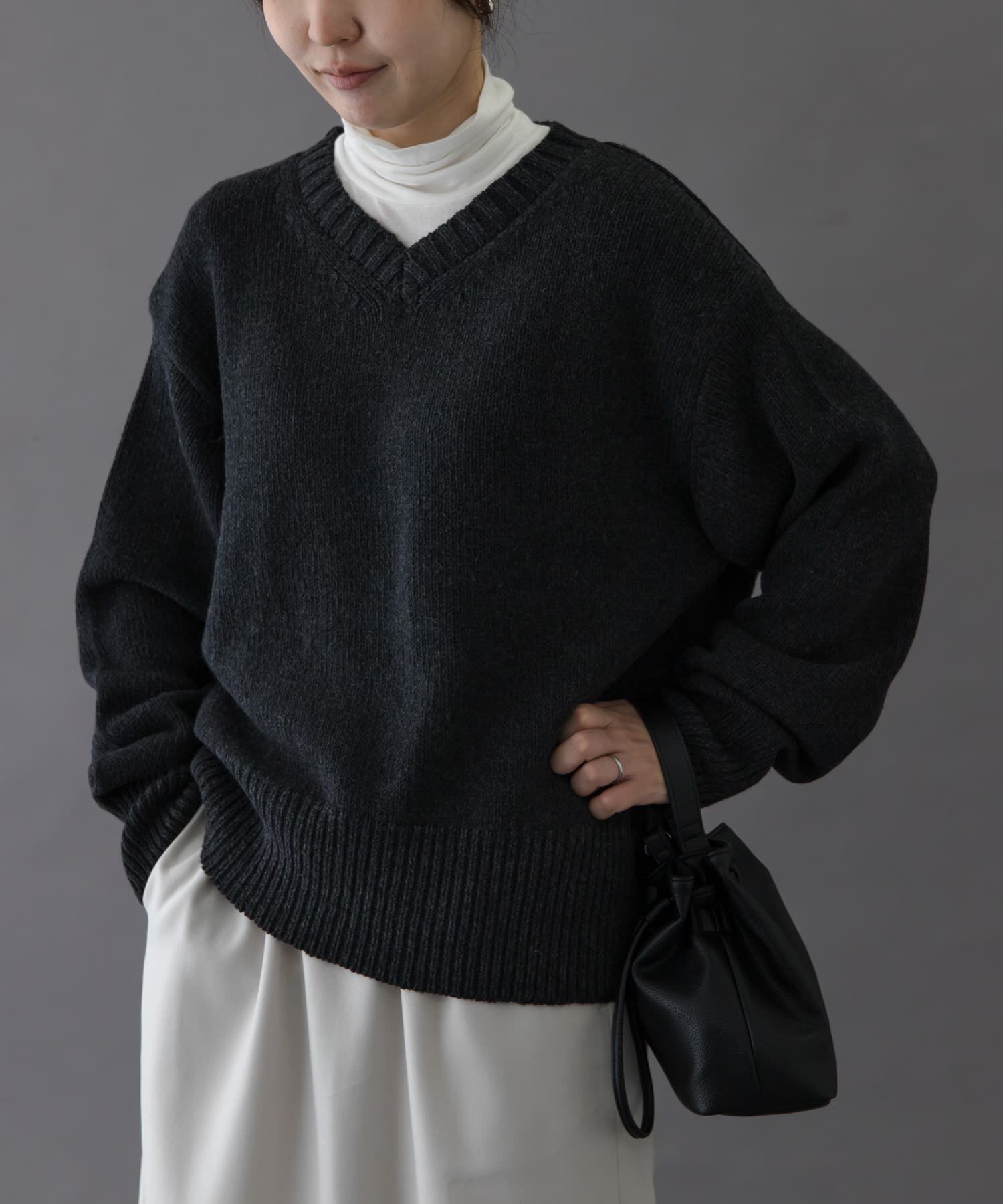 URBAN RESEARCH DOORS「FORK&SPOON　Vネックニット」|ニット・セーター|