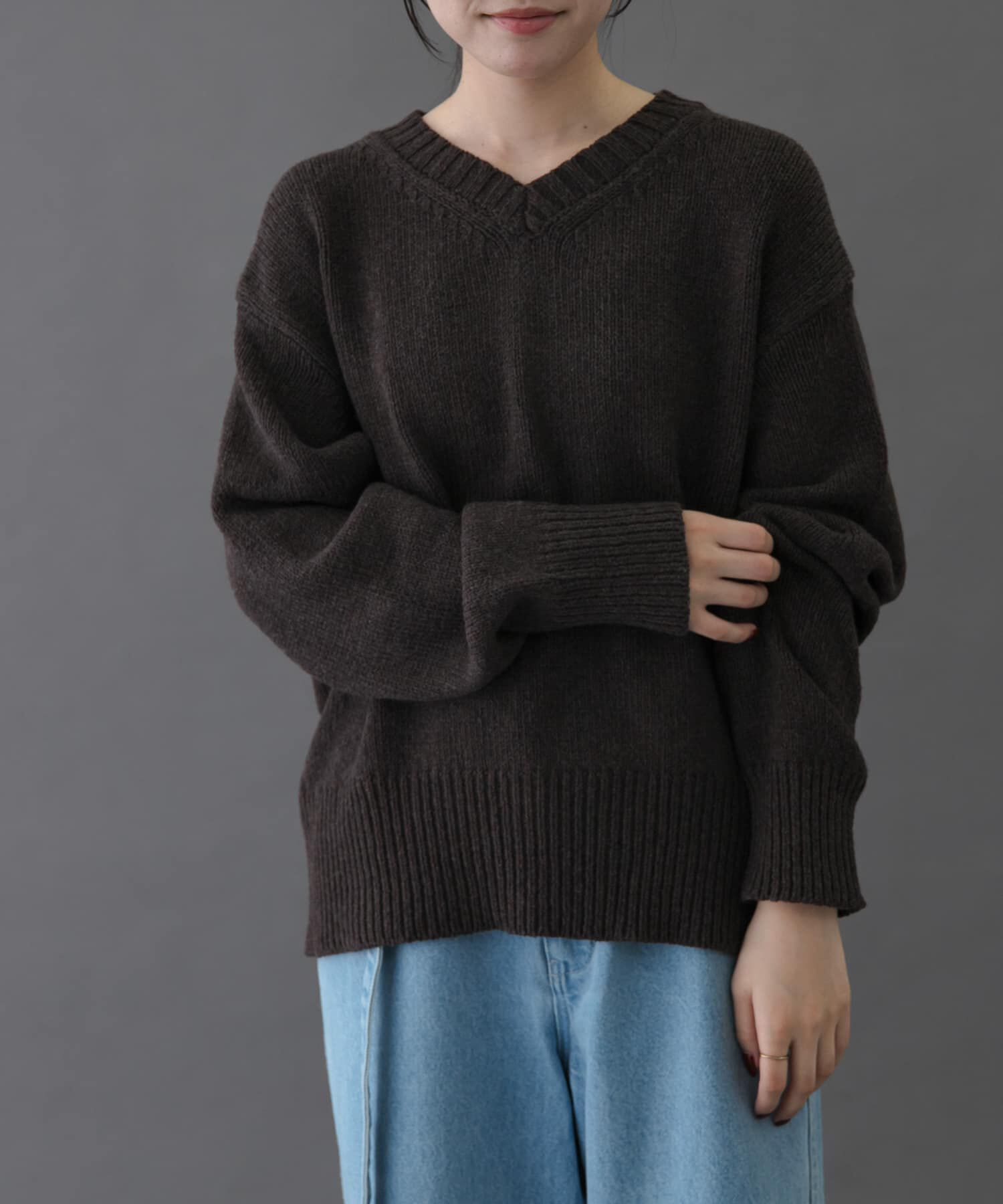 URBAN RESEARCH DOORS「FORK&SPOON　Vネックニット」|ニット・セーター|