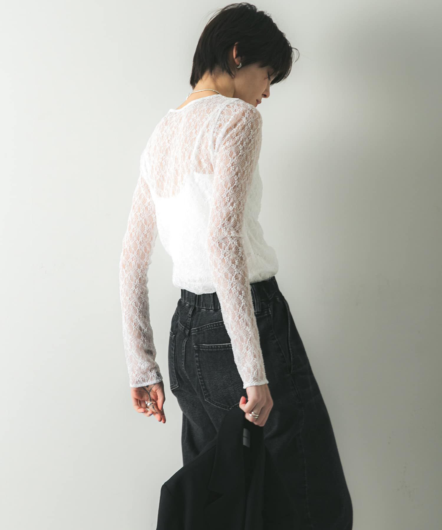 URBAN RESEARCH「ストレッチレースクルーネックブラウス」|Tシャツ・カットソー|