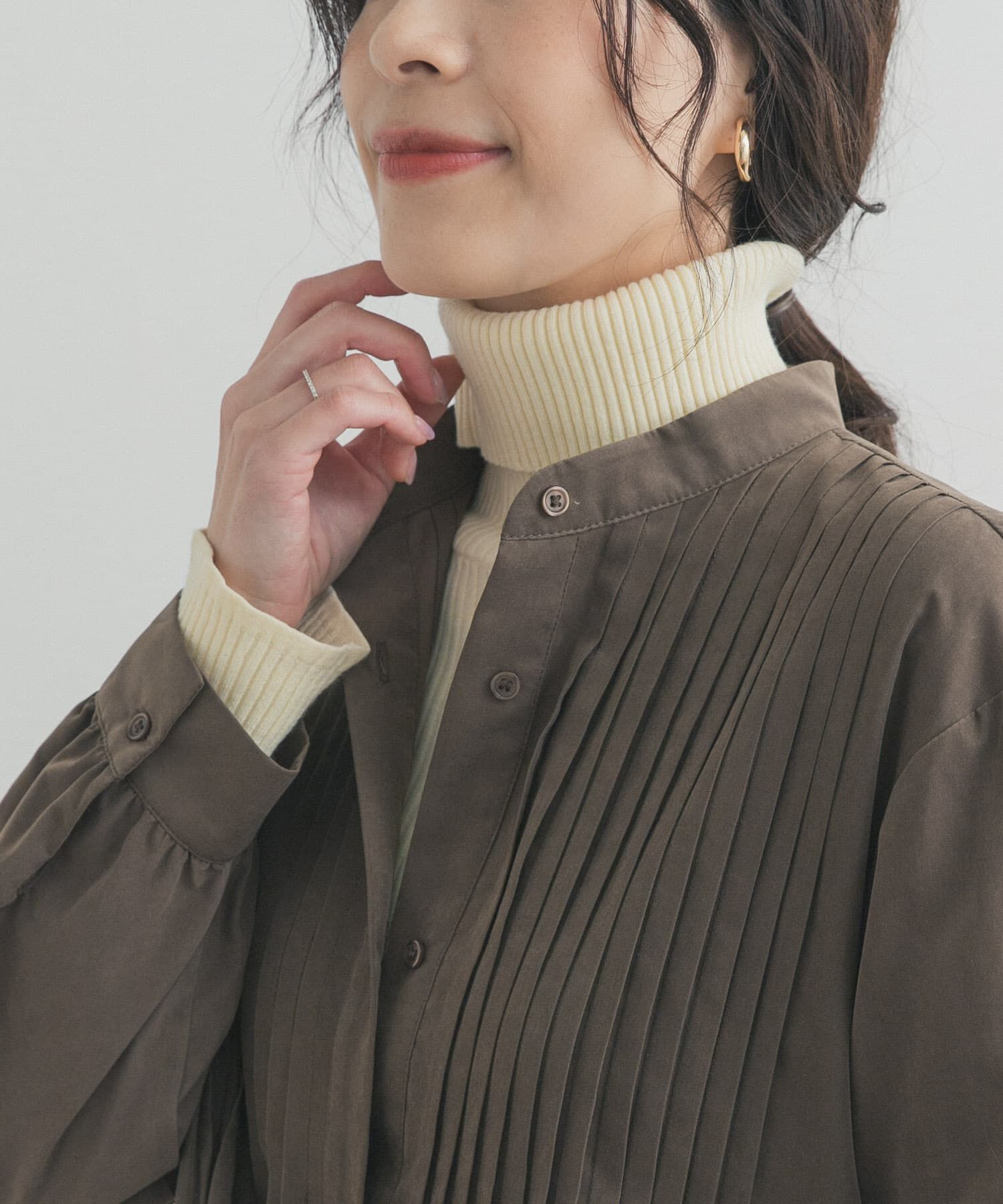 URBAN RESEARCH DOORS「タートルネックリブニット」|ニット・セーター|オフホワイト