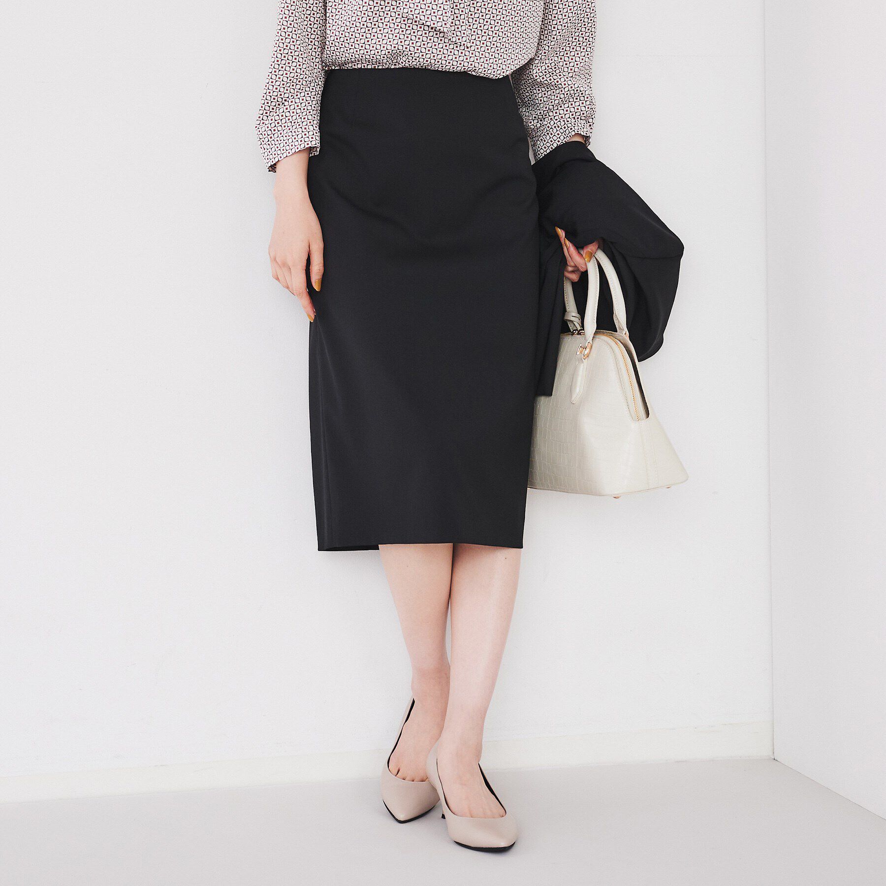 UNTITLED「【洗える通勤スーツ】レジェールギャバ ストレッチタイトスカート」|スカート|ブラック(019)
