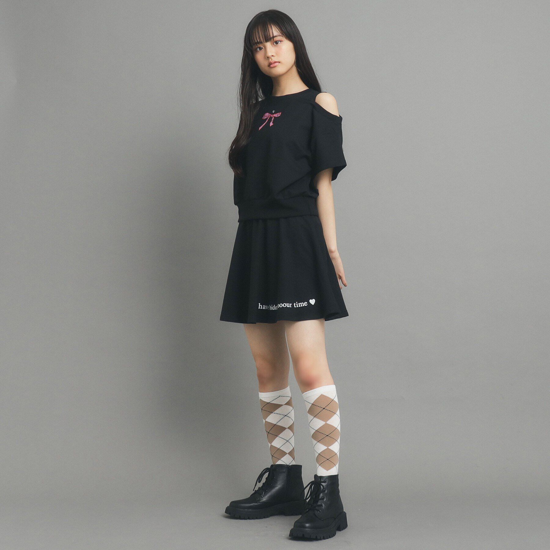 PINK-latte「リボンモチーフ裏毛オフショルダー」|Tシャツ・カットソー|