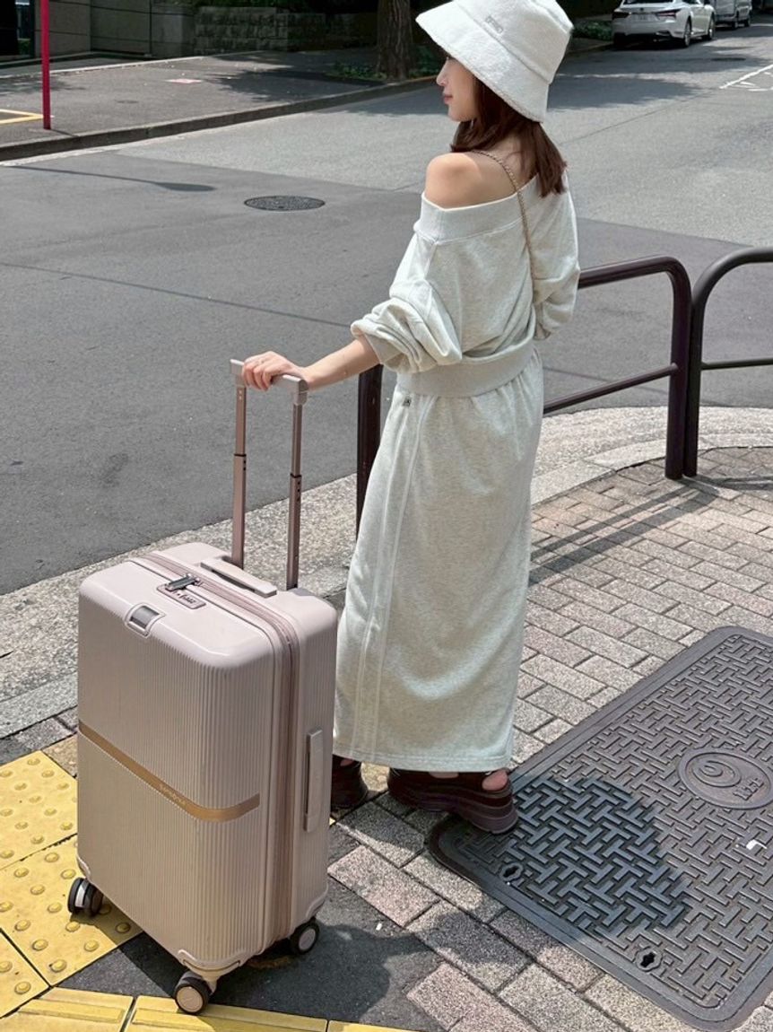 SNIDEL「【WEB限定カラーあり】UVカットワンショルスウェットプルオーバー」|スウェット・ジャージ|