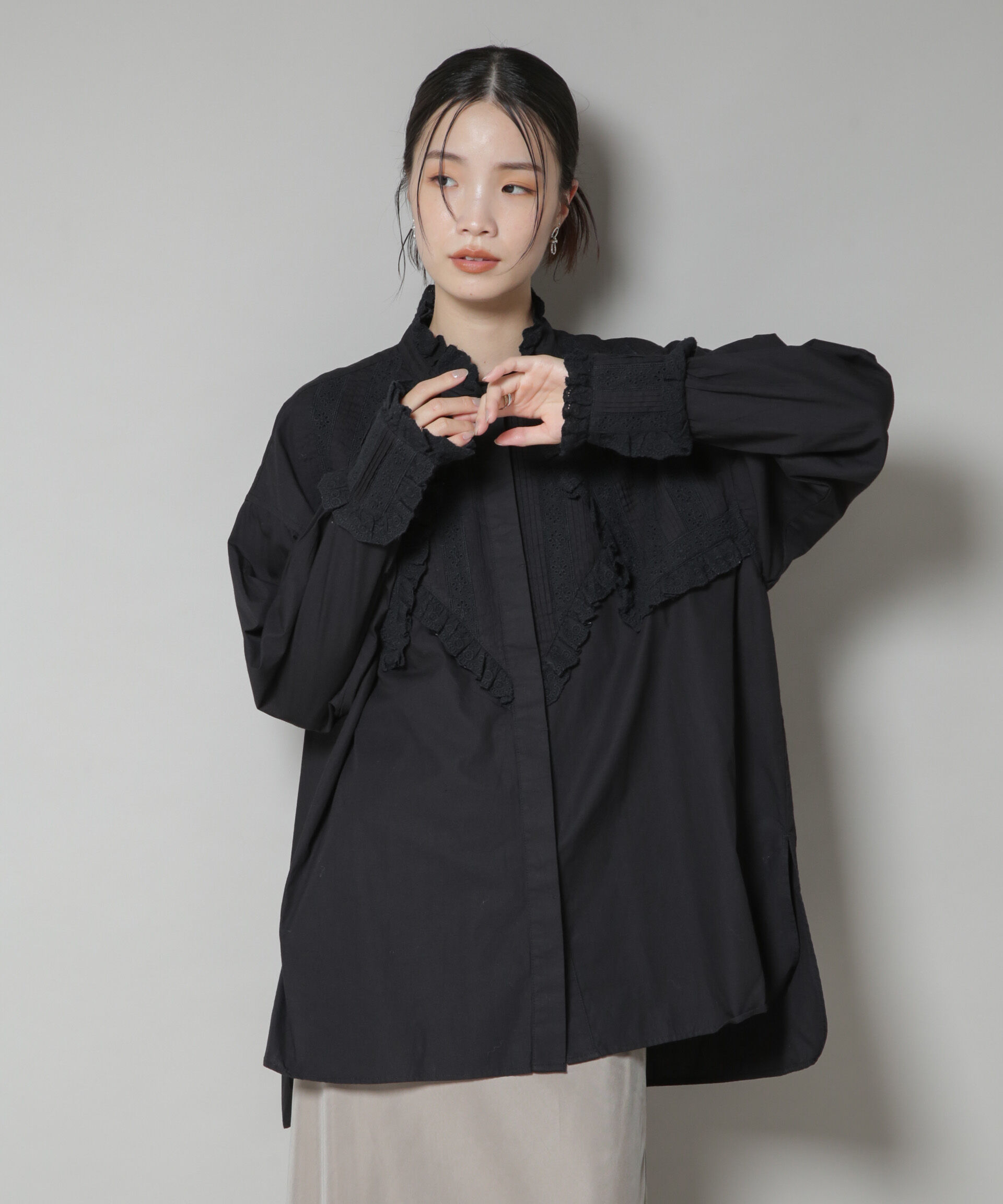 nano･universe「Sara mallika/COTTON PINTUCK LACE BLOUSE」|シャツ・ブラウス|