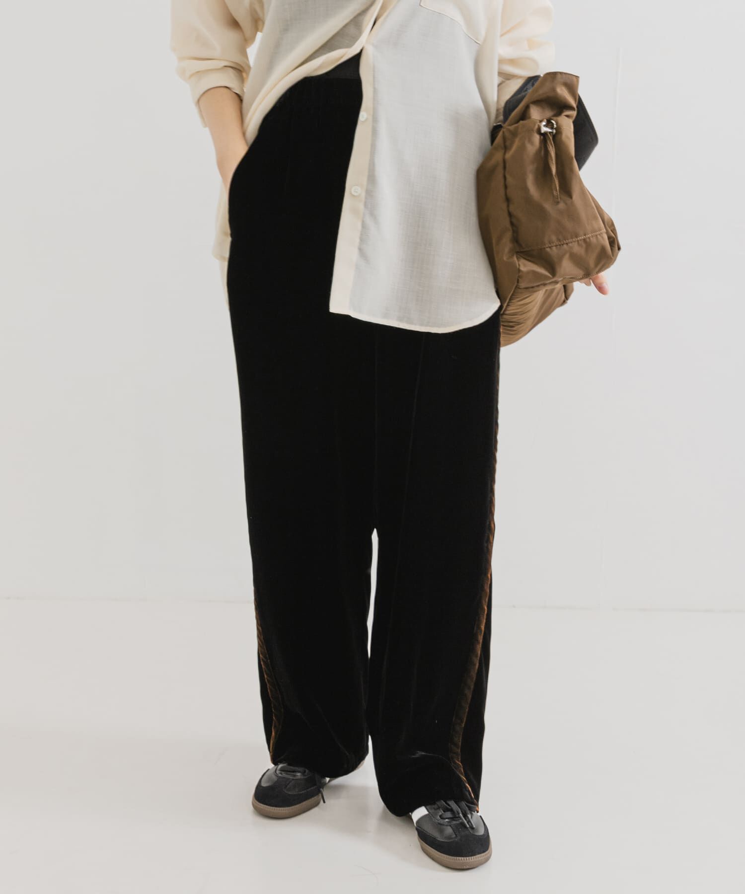 URBAN RESEARCH「サイドラインベロアイージーパンツ」|その他|