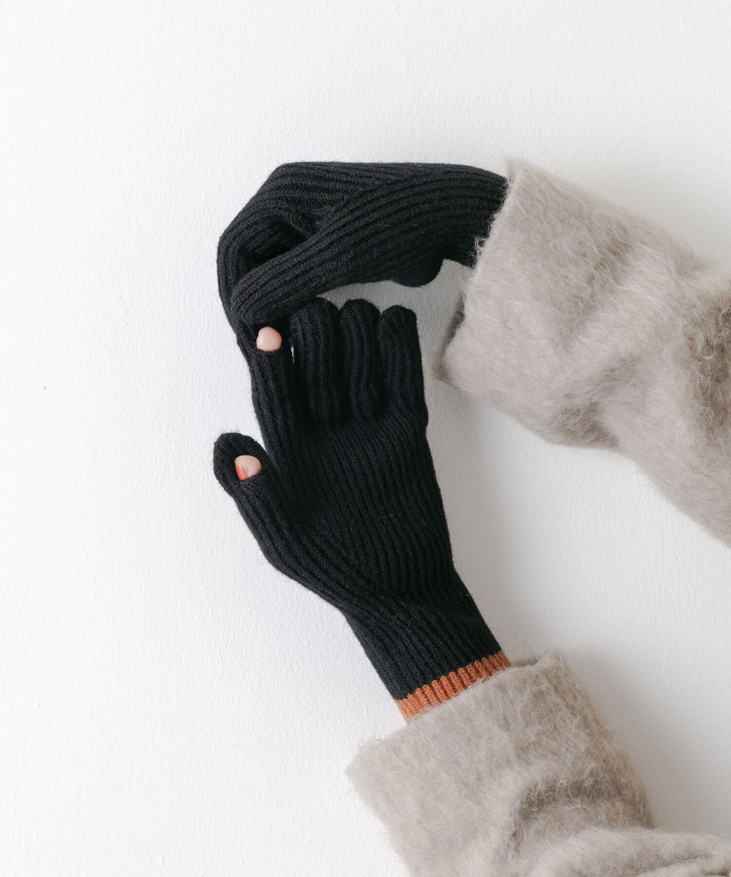 SMELLY「バイカラーホールタッチグローブ」|手袋|