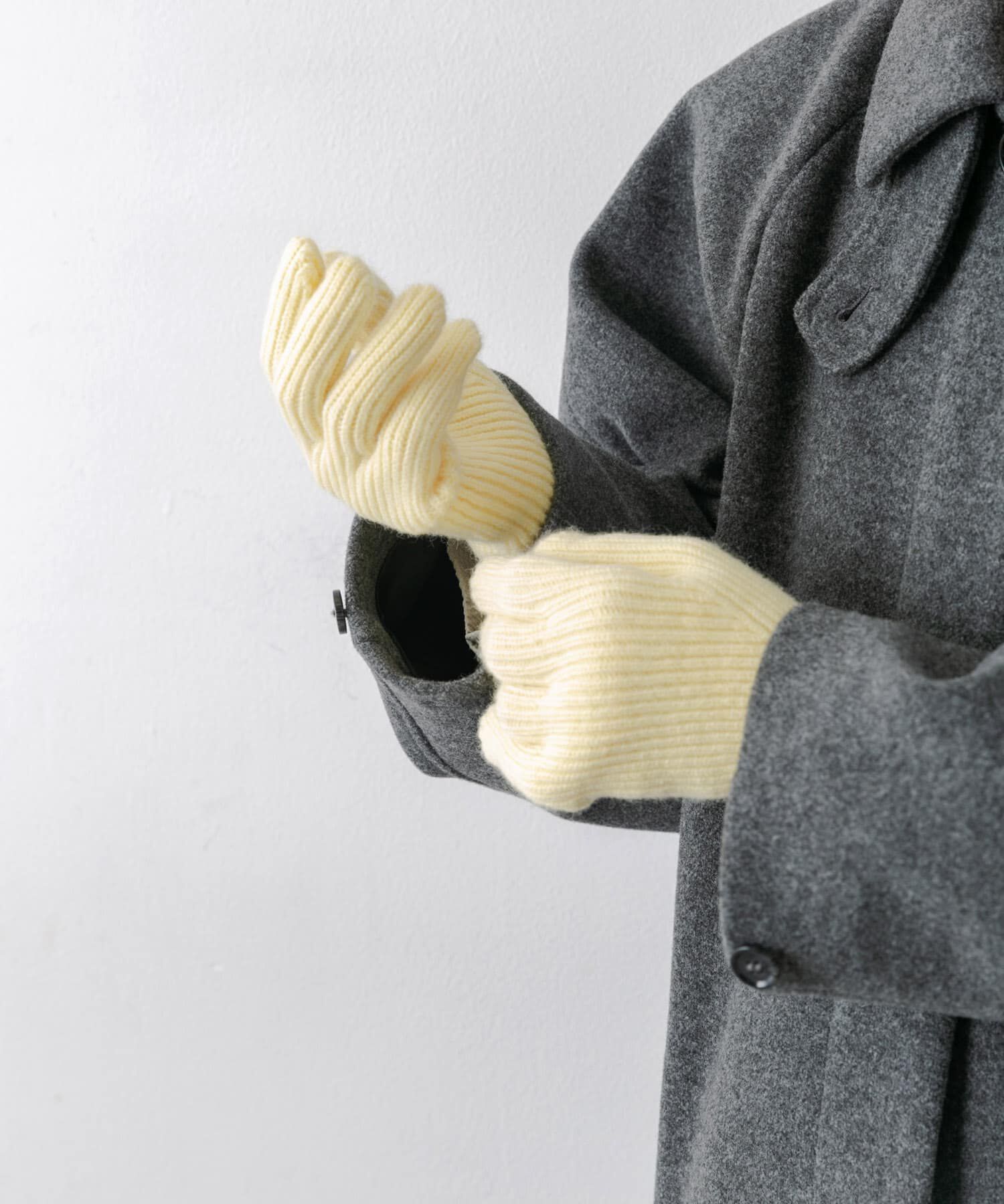 SMELLY「バイカラーホールタッチグローブ」|手袋|