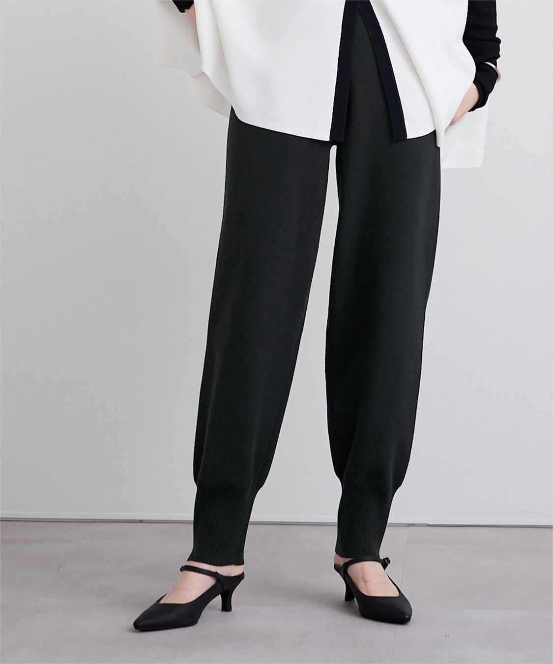 ur's「ニットジョガーパンツ」|スラックス|ブラック