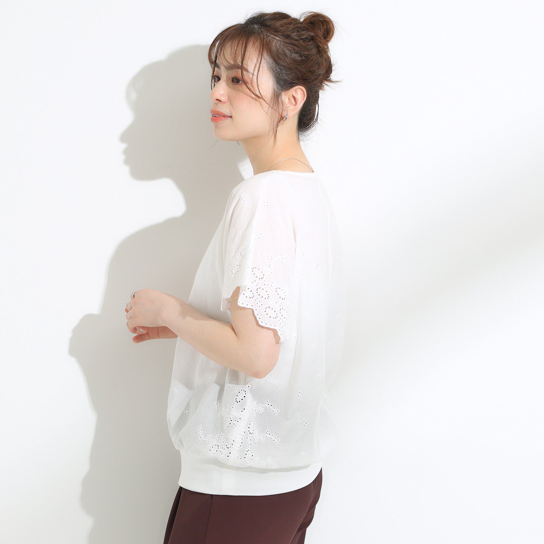 SHOO･LA･RUE「スカラップ刺繍レースが目を惹く ドルマントップス」|Tシャツ・カットソー|