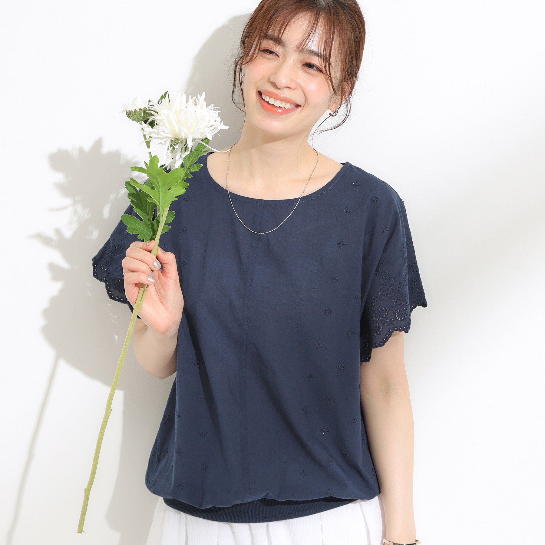 SHOO･LA･RUE「スカラップ刺繍レースが目を惹く ドルマントップス」|Tシャツ・カットソー|ネイビー(094)