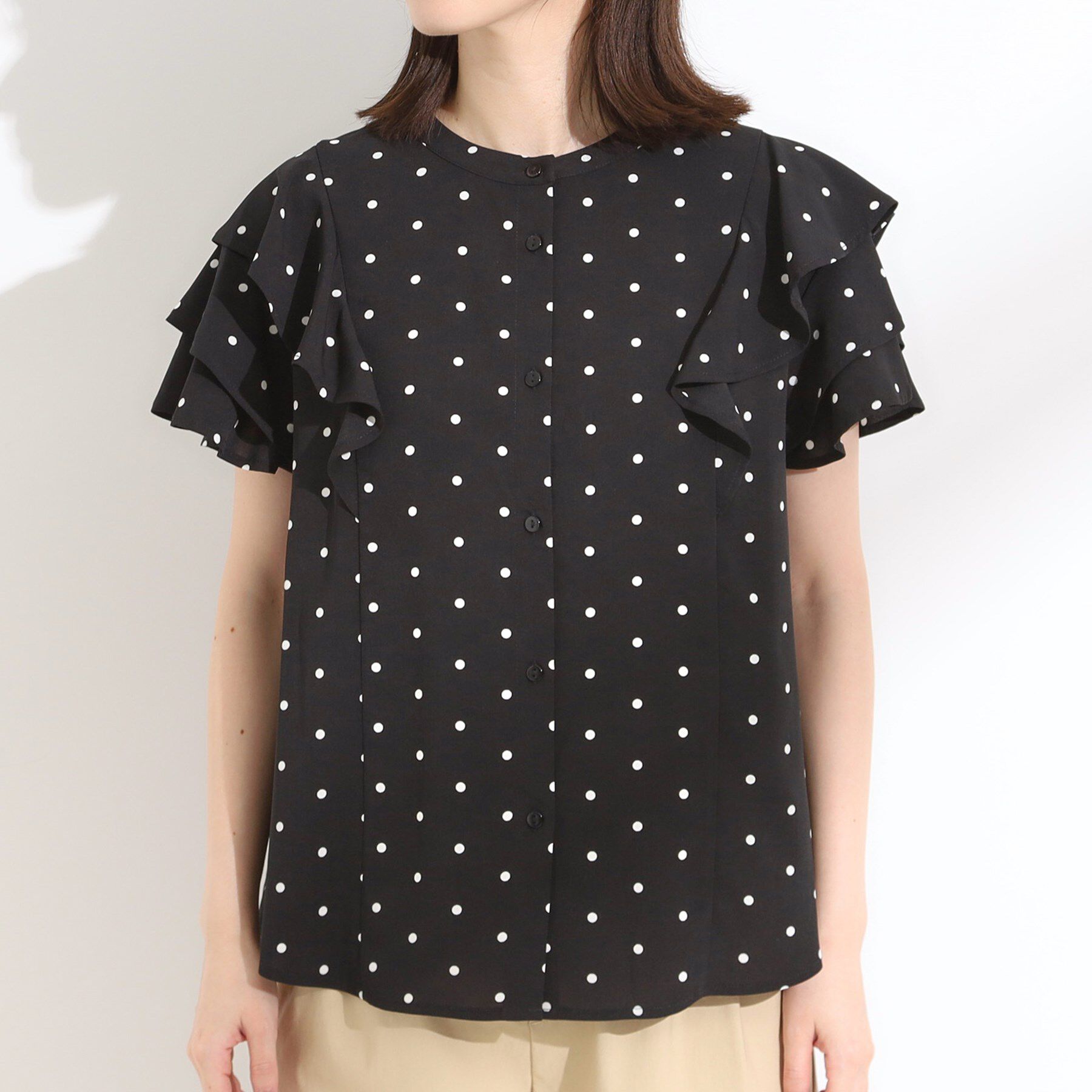 SHOO･LA･RUE「【無地/ドット柄】お袖フリルが華やぐ きれいめブラウス」|シャツ・ブラウス|