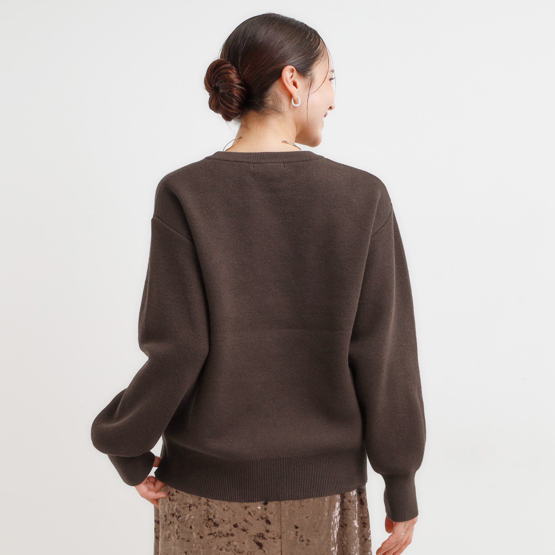 SHOO･LA･RUE「【洗濯機可/ちくちくしにくい】大人のための スウェットライク刺繍ロゴニット」|ニット・セーター|