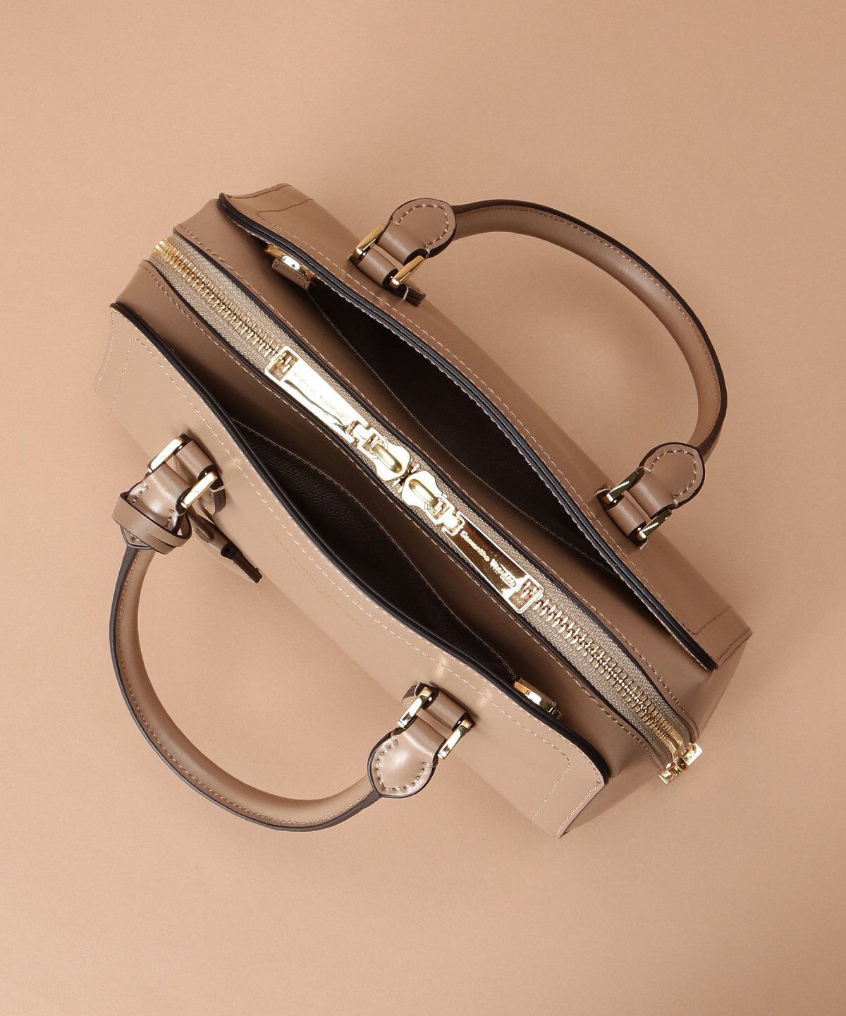 Samantha Thavasa「トラペズミニヨン ボストンバッグ 小サイズ」|ハンドバッグ|