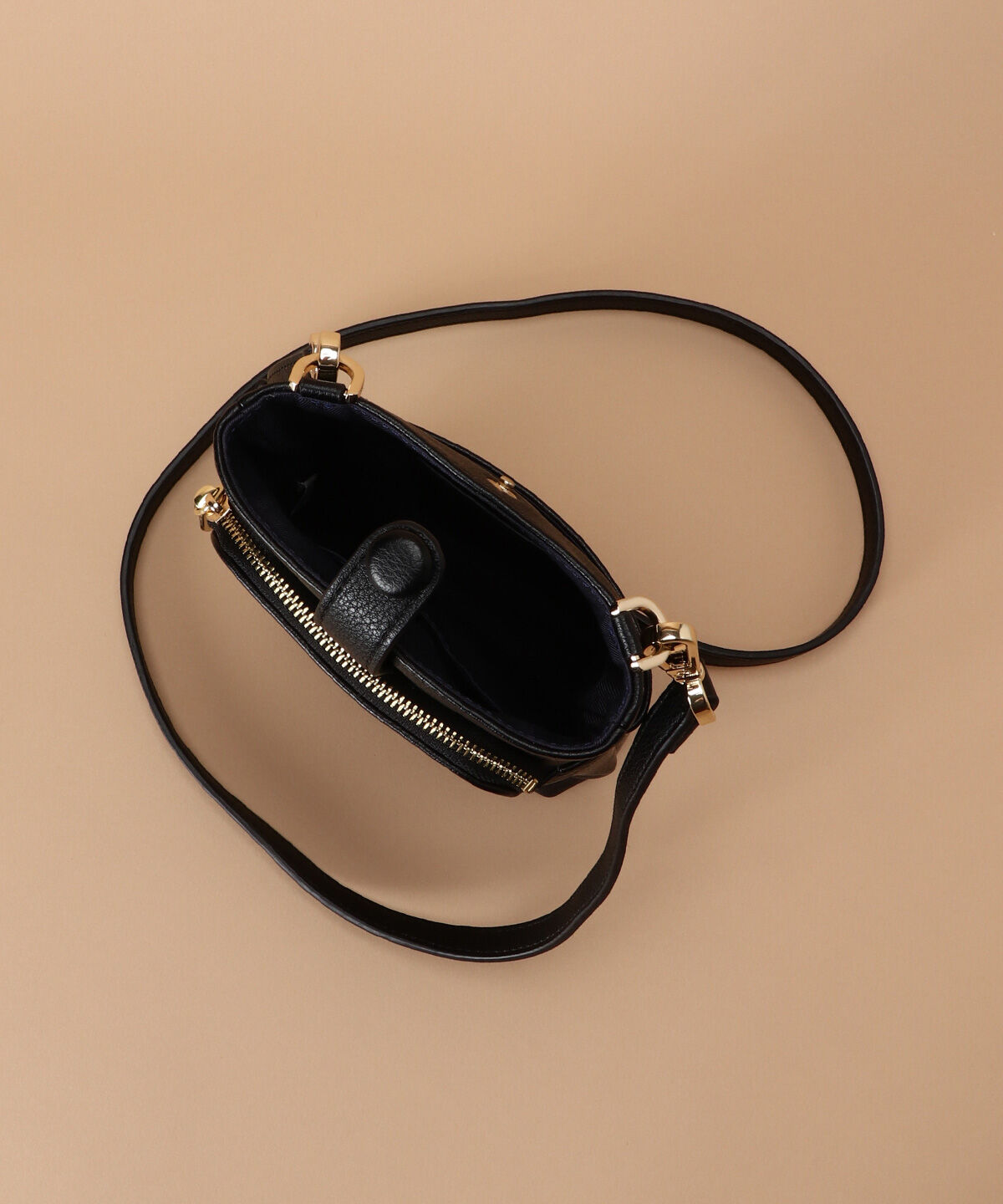 Samantha Thavasa「スタイリッシュスマホショルダー」|ショルダー・メッセンジャー|