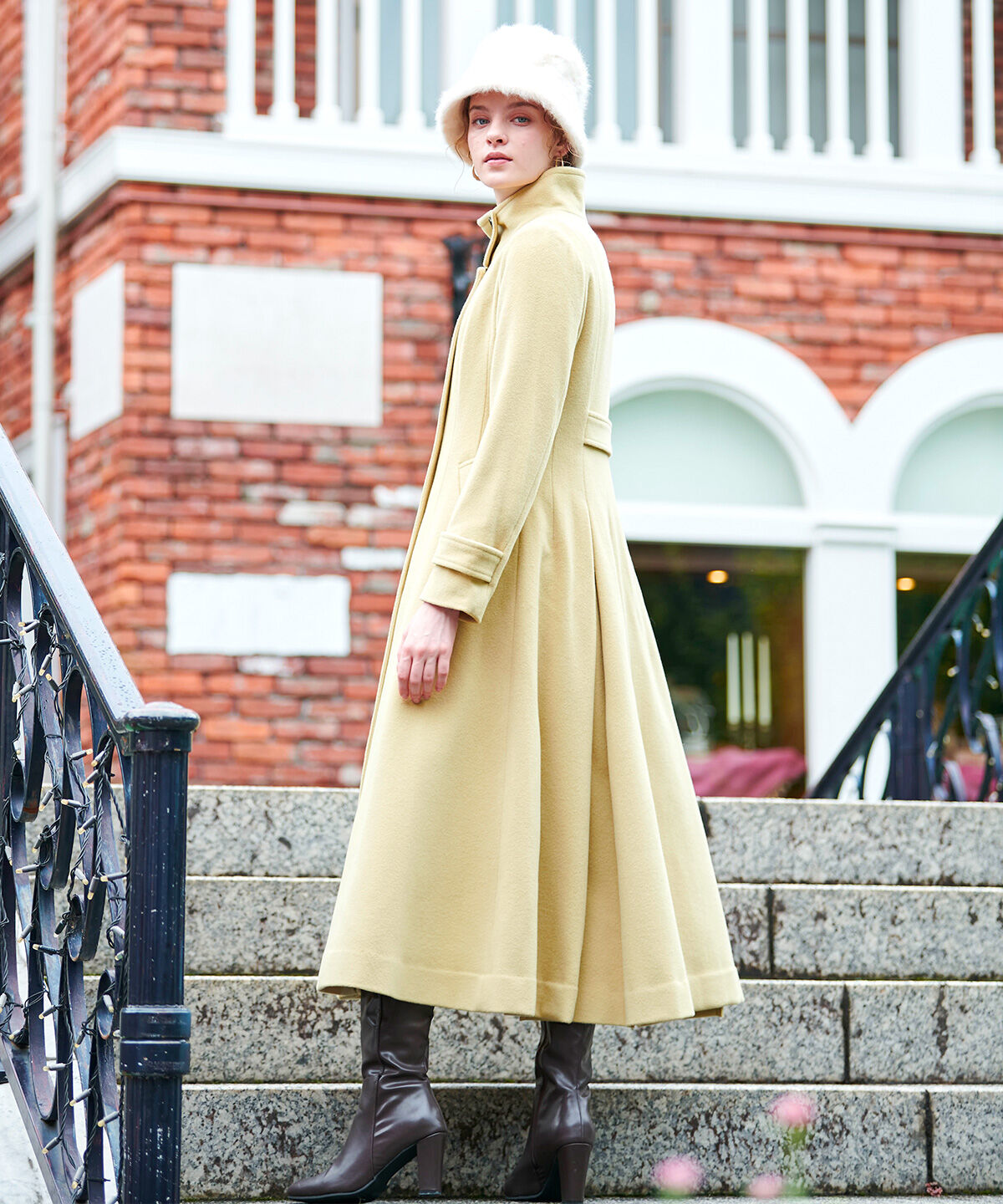 アンドクチュール「ダブルブレストスタンドカラーコート」|ステンカラーコート|