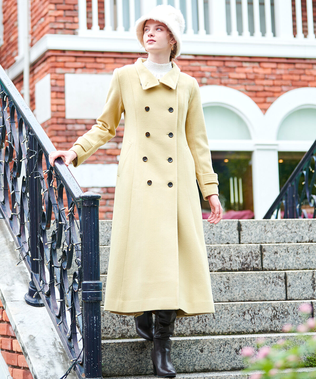 アンドクチュール「ダブルブレストスタンドカラーコート」|ステンカラーコート|