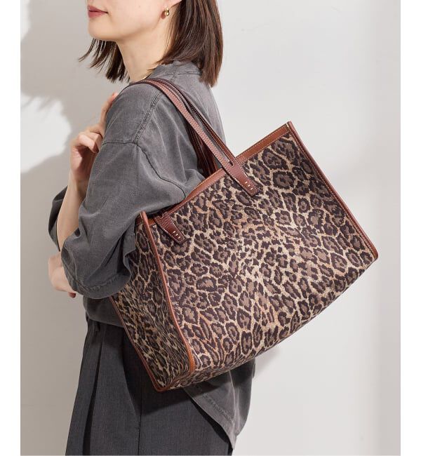 journal standard L'essage「《別注》【A VACATION】CLUB BAG L BROWN LEO：トートバッグ」|トートバッグ|