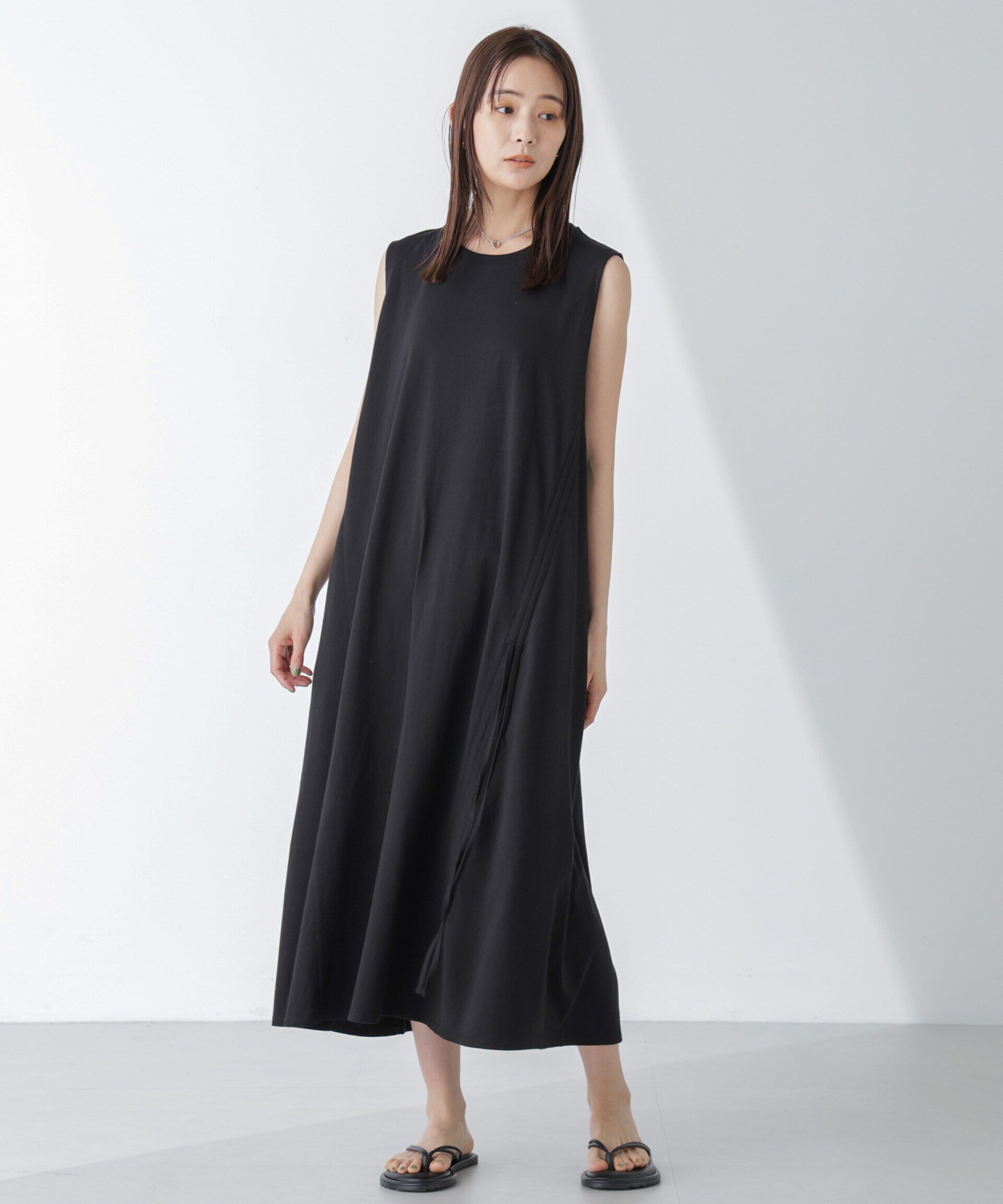 nano･universe「サイドドロストノースリーブカットワンピース」|ワンピース|