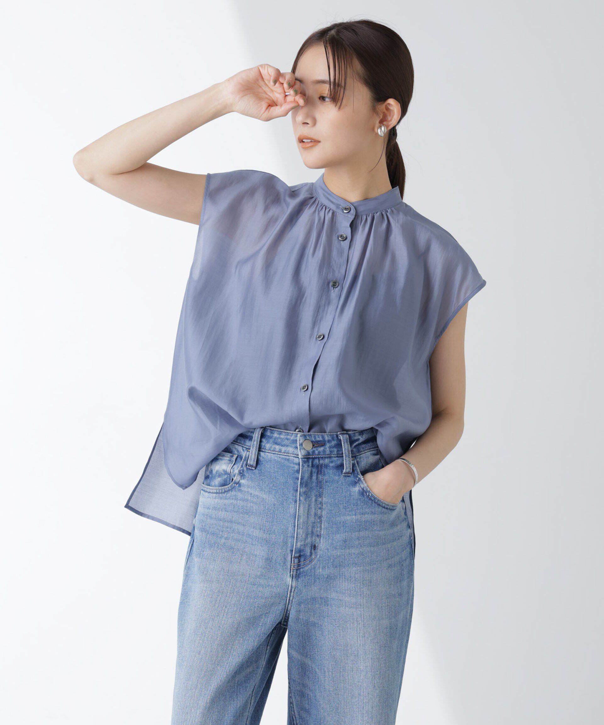 nano･universe「シアーサテンスタンドギャザーブラウス(セットアップ可)」|シャツ・ブラウス|