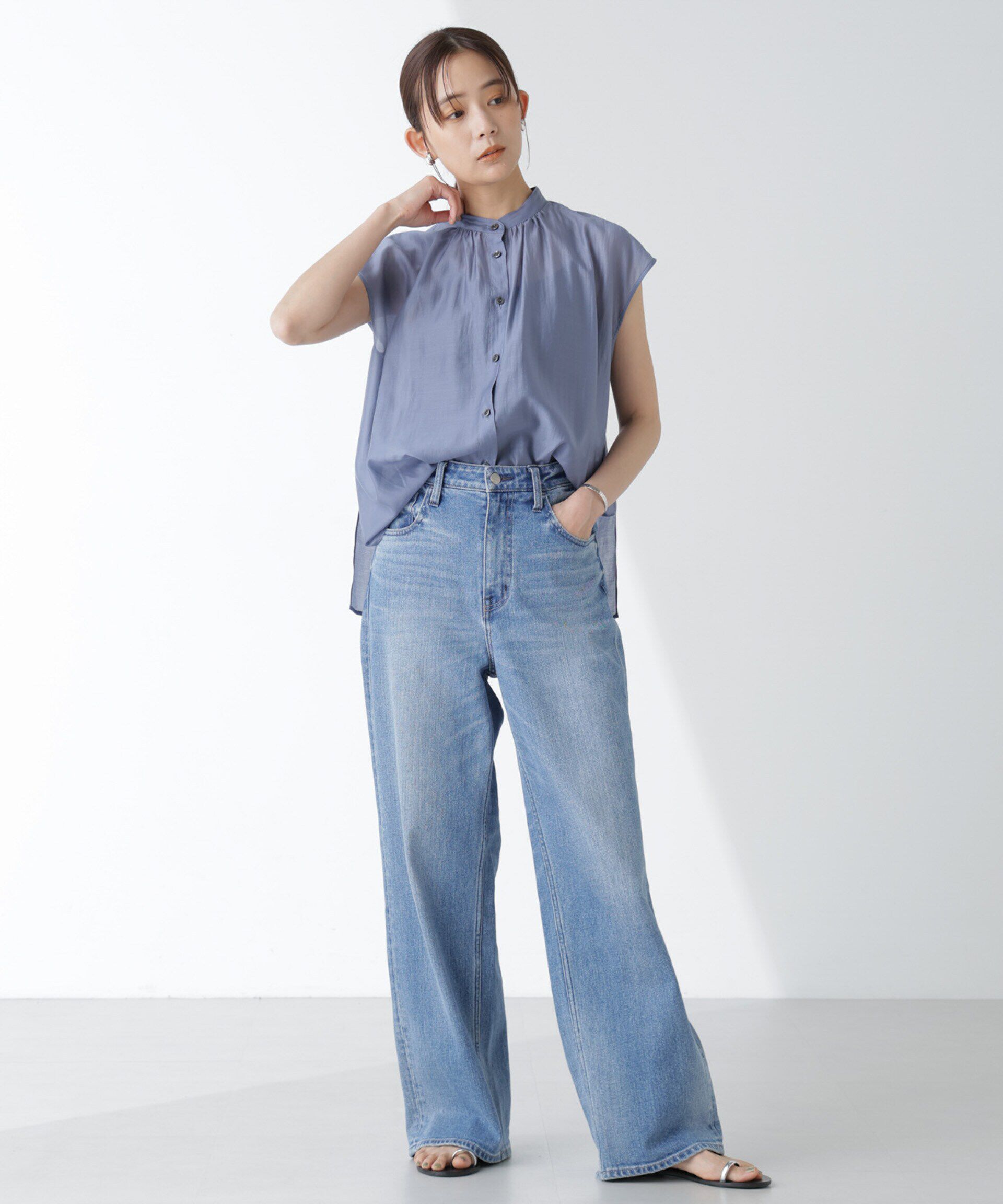 nano･universe「シアーサテンスタンドギャザーブラウス(セットアップ可)」|シャツ・ブラウス|