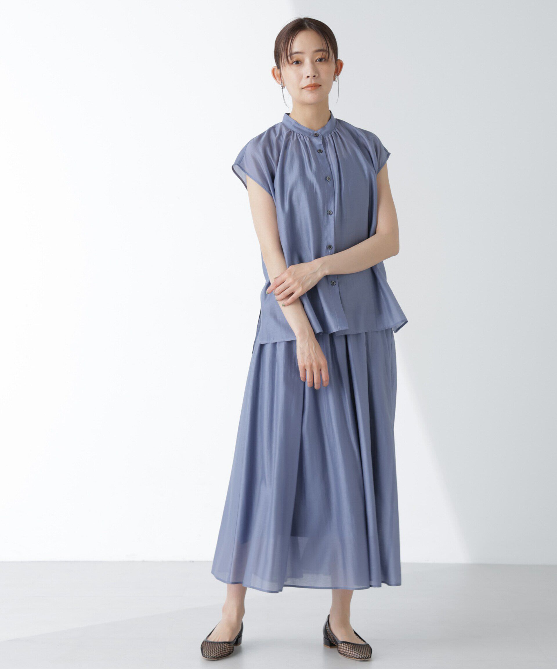 nano･universe「シアーサテンスタンドギャザーブラウス(セットアップ可)」|シャツ・ブラウス|