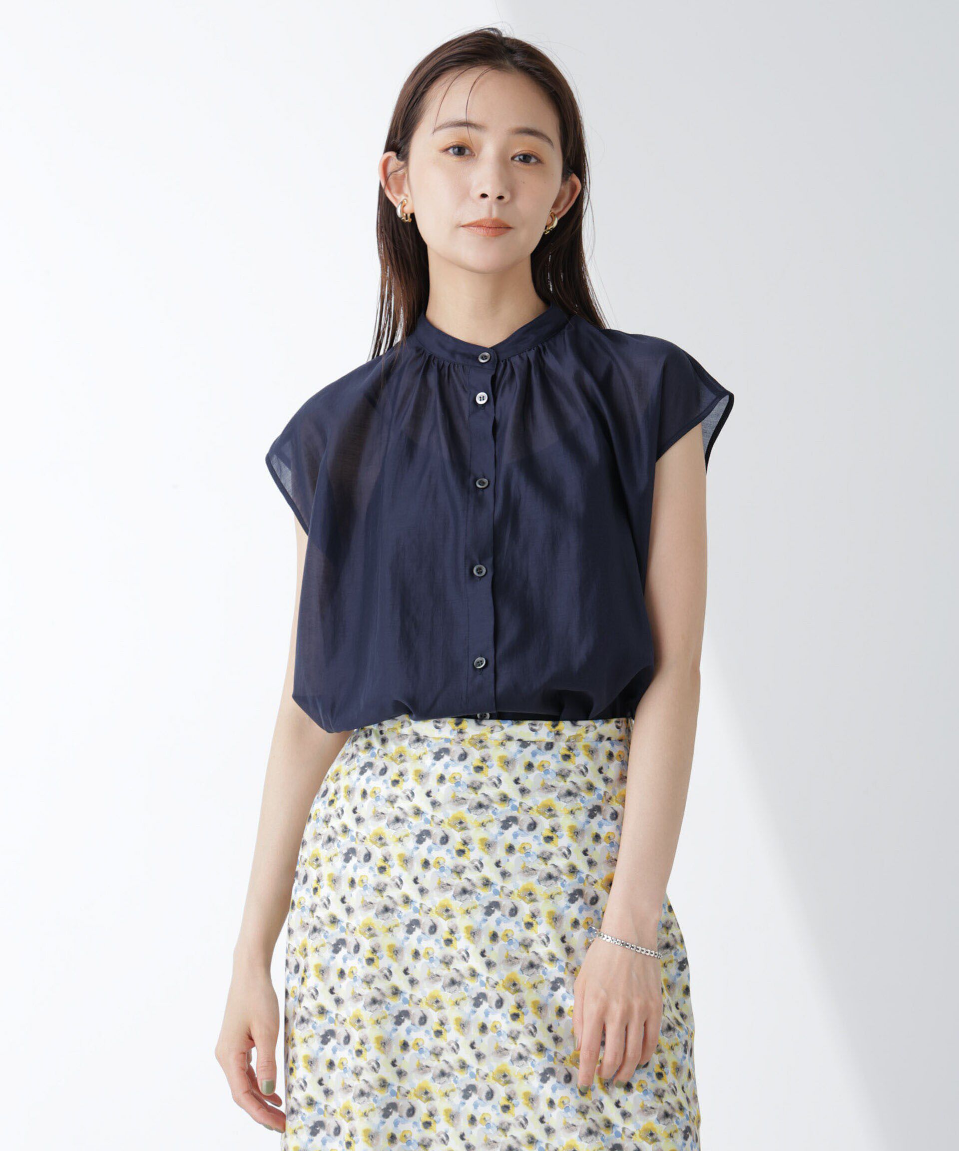 nano･universe「シアーサテンスタンドギャザーブラウス(セットアップ可)」|シャツ・ブラウス|