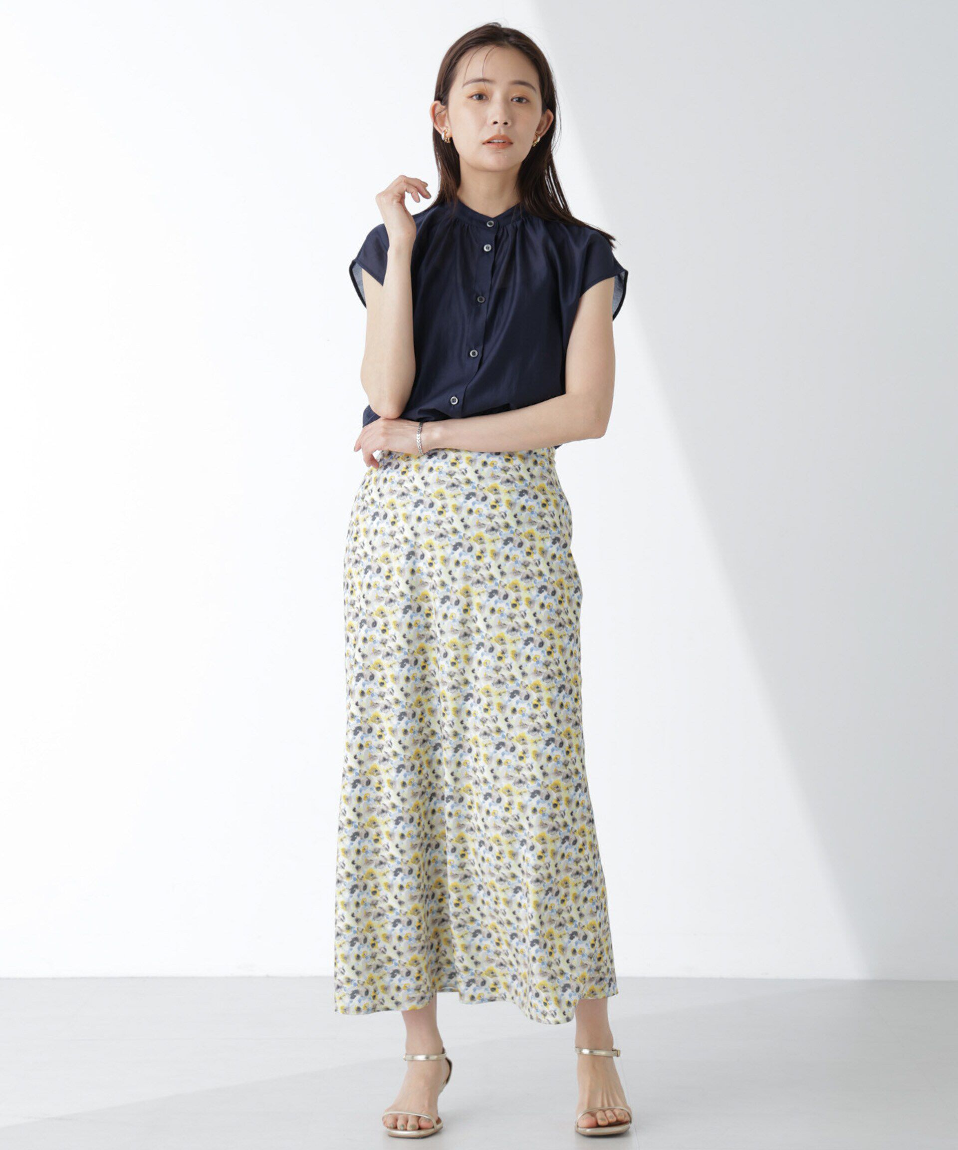 nano･universe「シアーサテンスタンドギャザーブラウス(セットアップ可)」|シャツ・ブラウス|