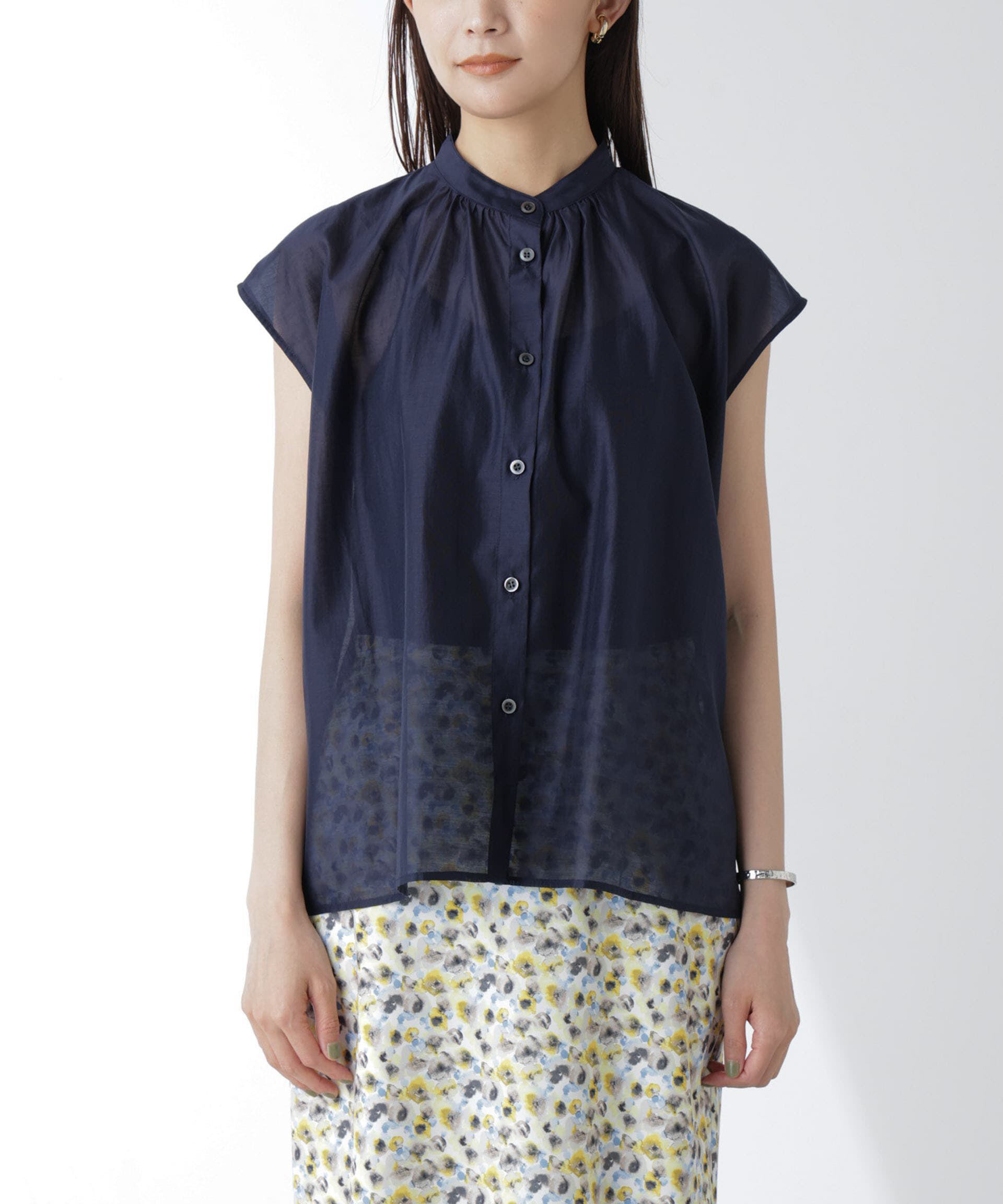 nano･universe「シアーサテンスタンドギャザーブラウス(セットアップ可)」|シャツ・ブラウス|