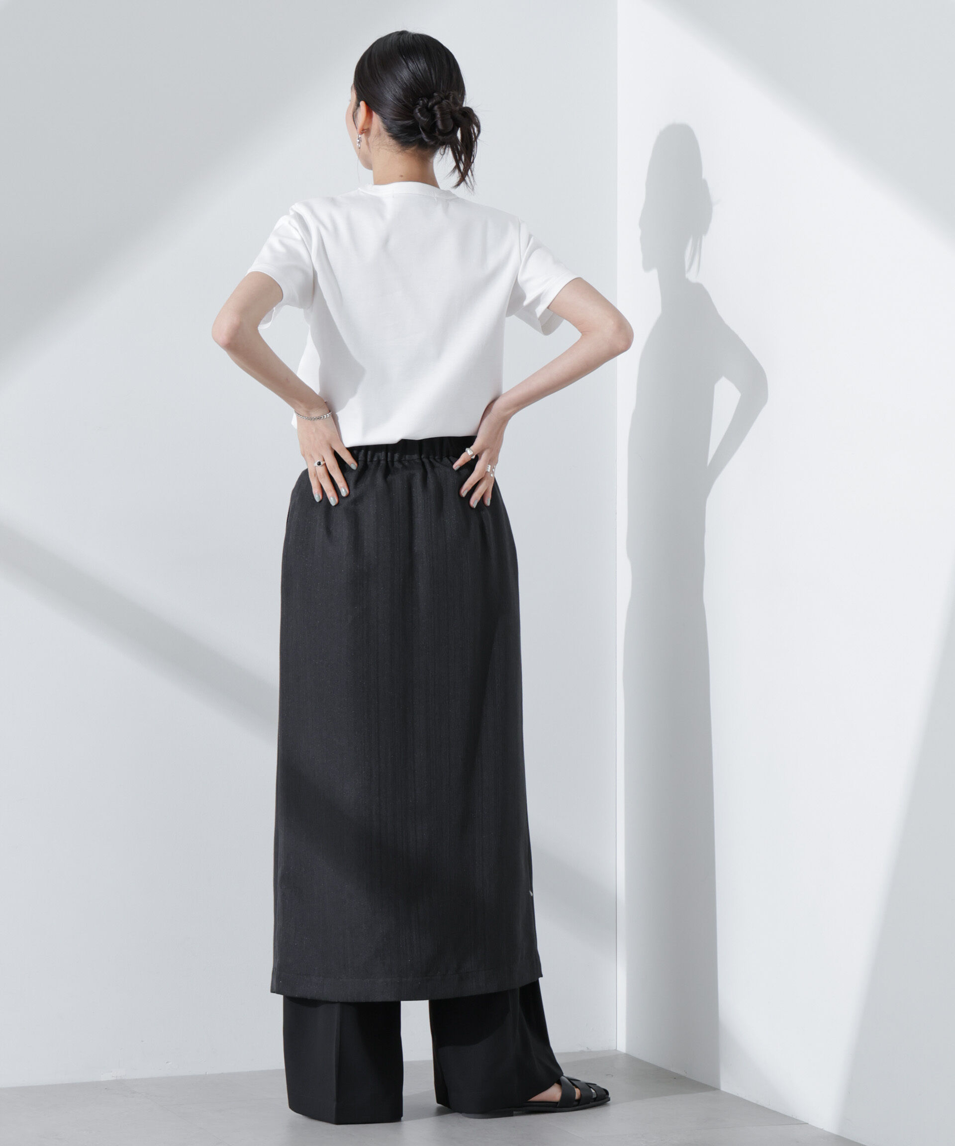 nano･universe「メタリックフロントZIPスリットタイトスカート」|スカート|