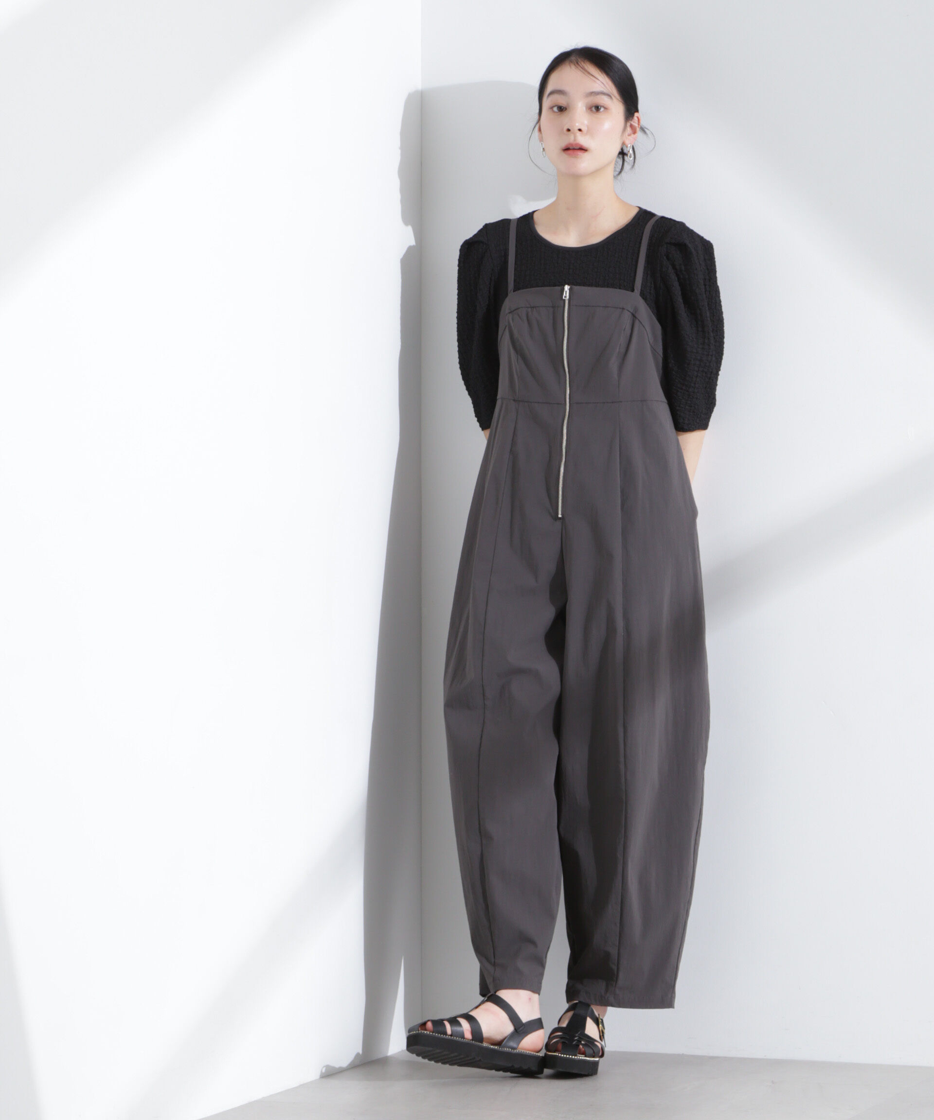 nano･universe「コクーンサロペット」|ワンピース|チャコール3