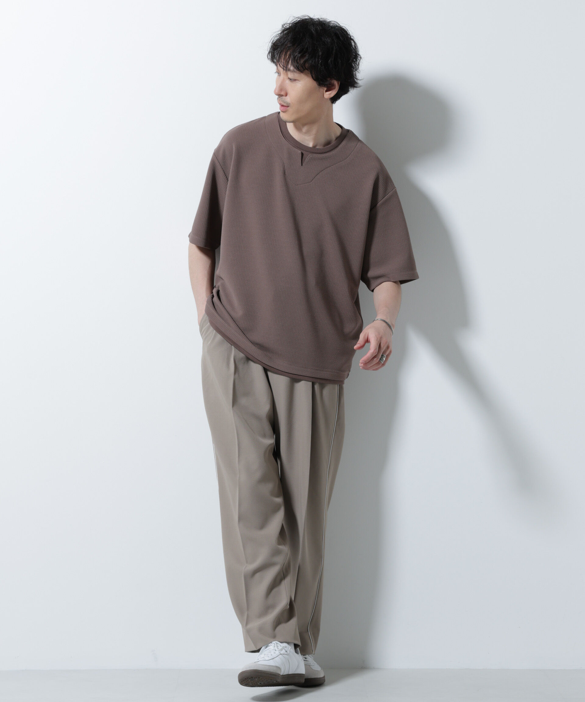 nano･universe「フェイクレイヤードキーネックTシャツ 半袖」|Tシャツ・カットソー|